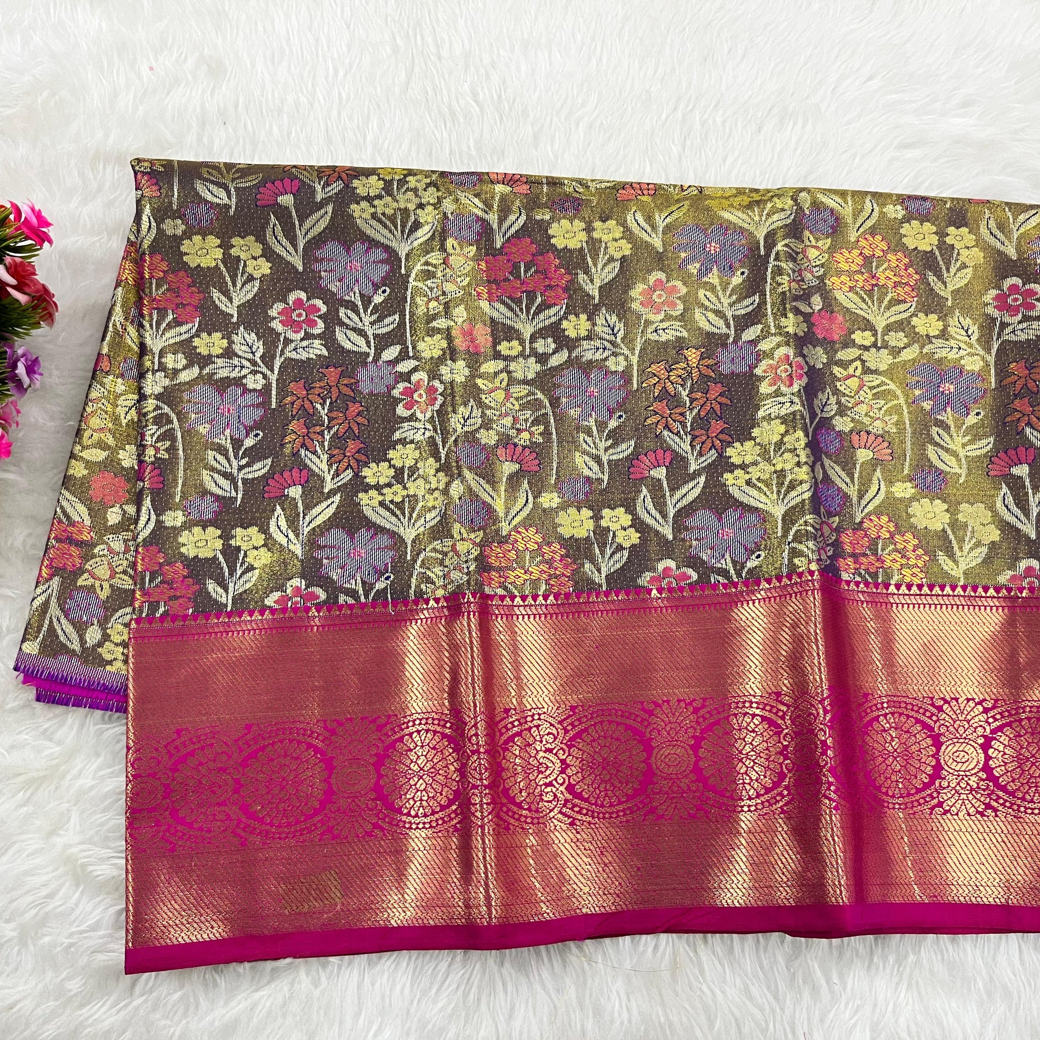 (2–5  Year) Lehenga – Unstitched (Blouse + Material)