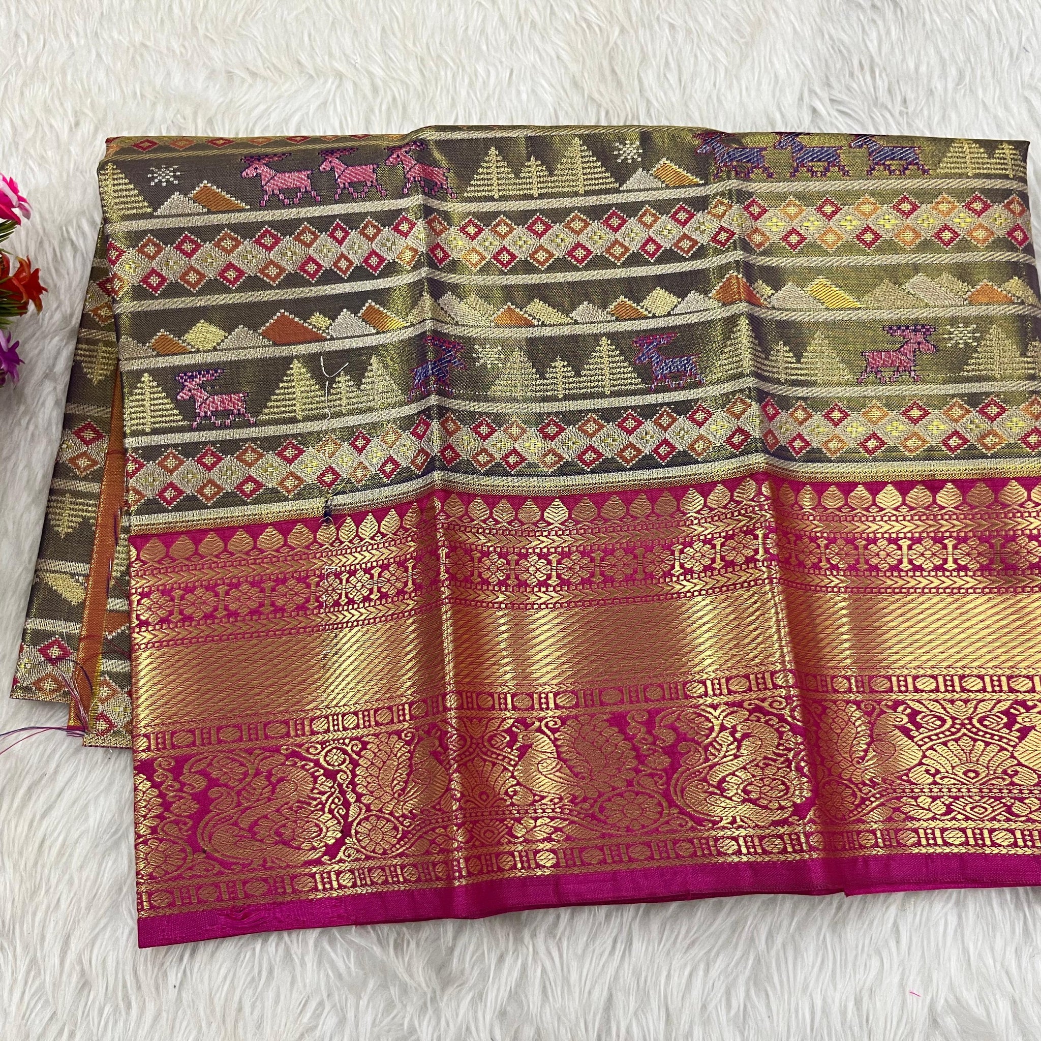 (0–1 Year) Lehenga – Unstitched (Blouse + Material)