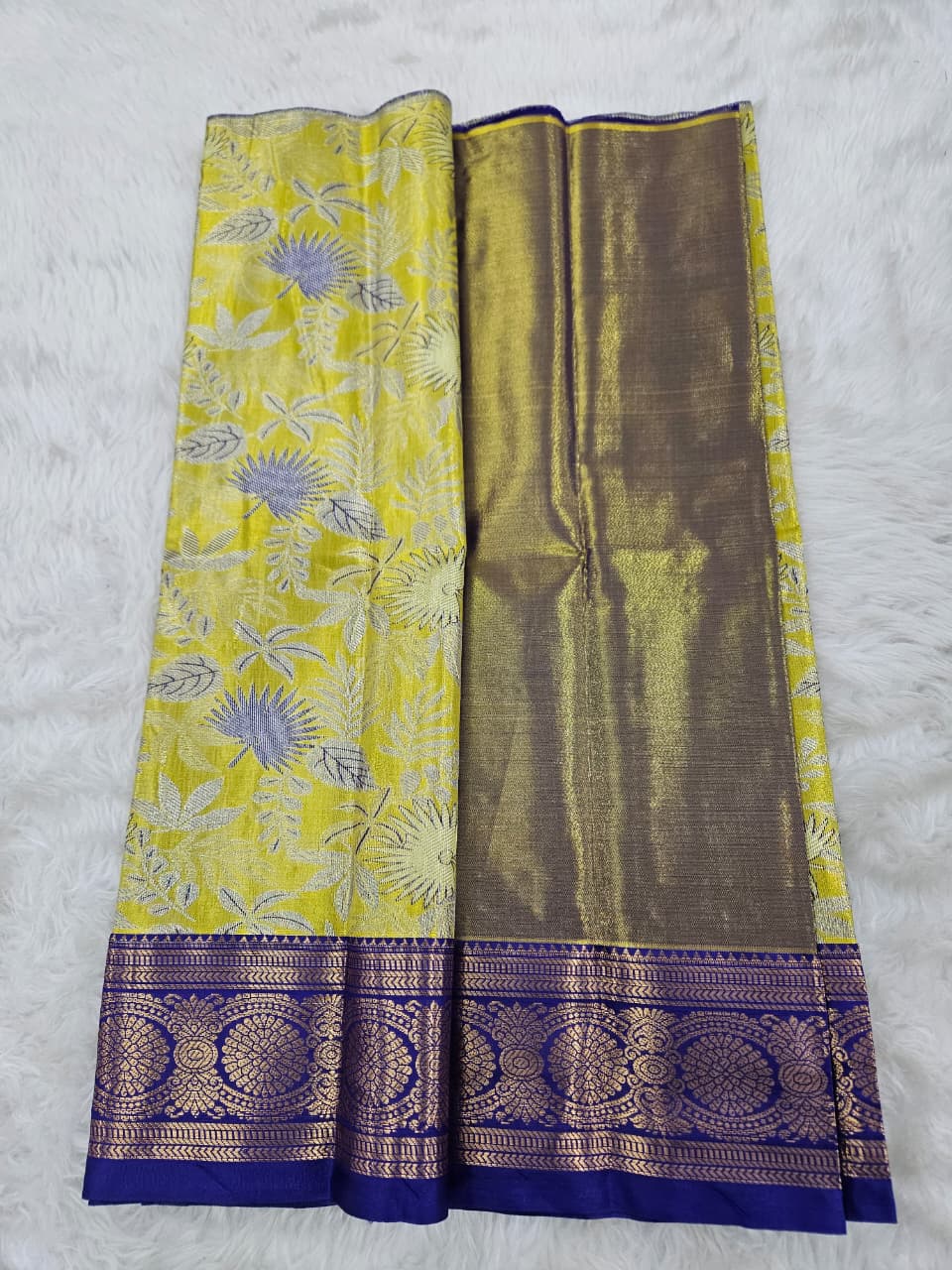 (0–1 Year) Lehenga – Unstitched (Blouse + Material)