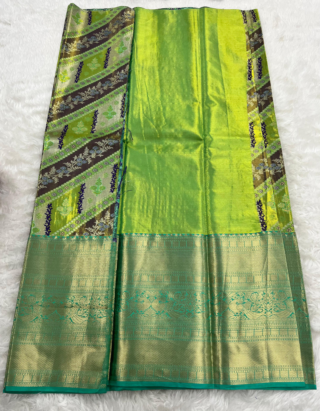 (5–10 Year) Lehenga – Unstitched (Blouse + Material)