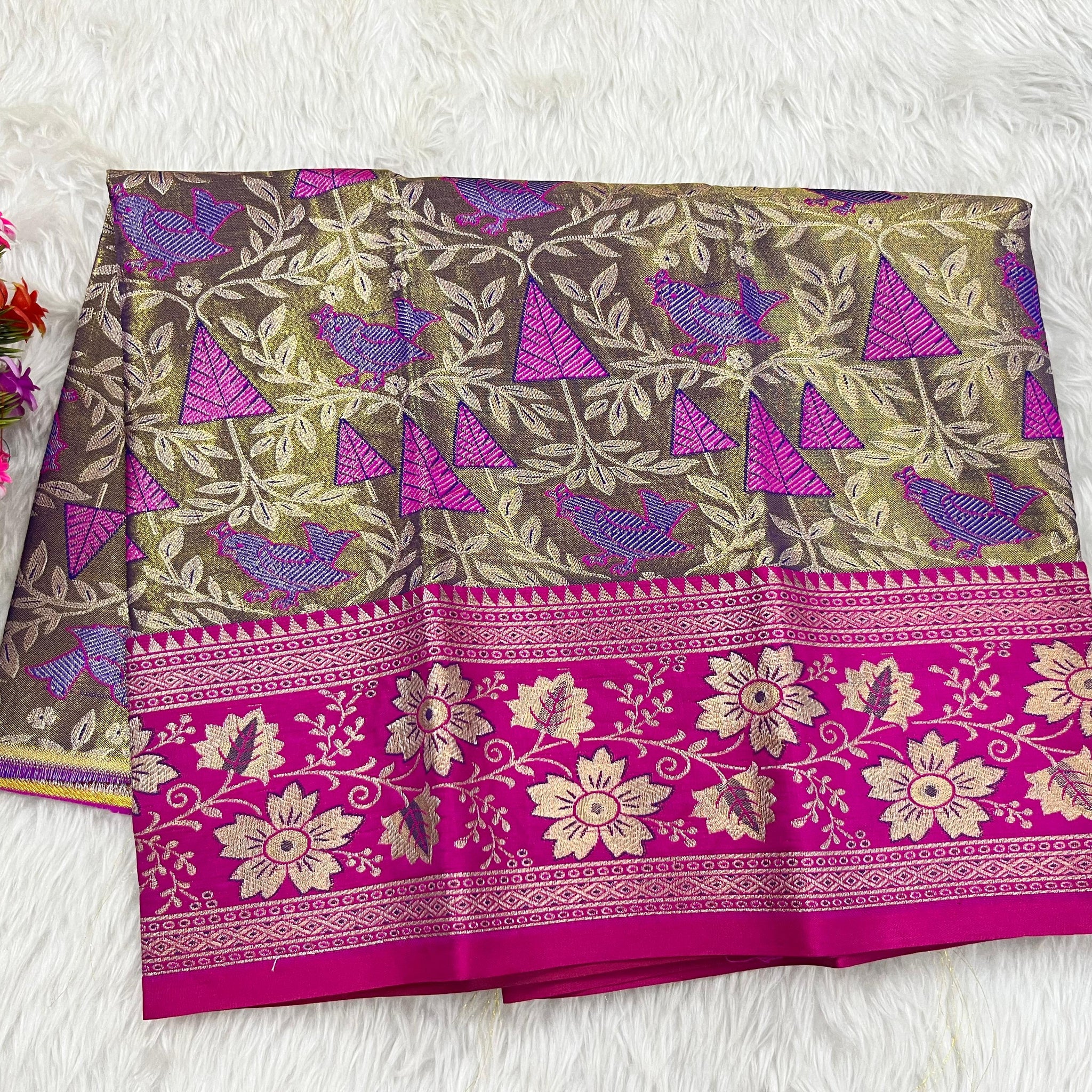 (0–1 Year) Lehenga – Unstitched (Blouse + Material)