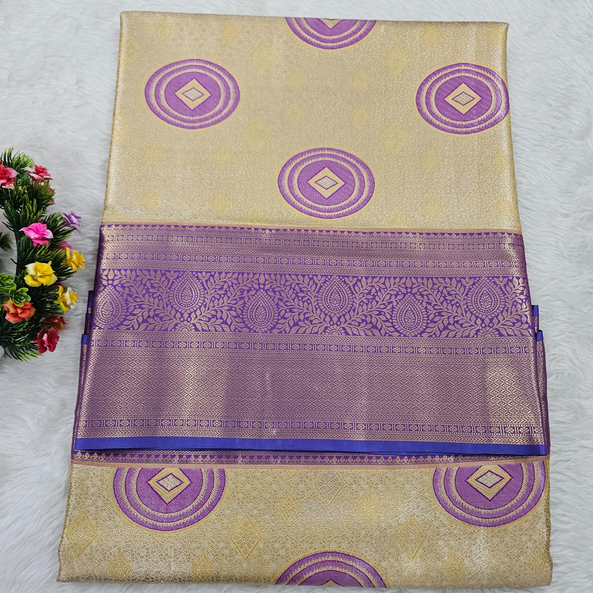 Semi kanchipattu saree