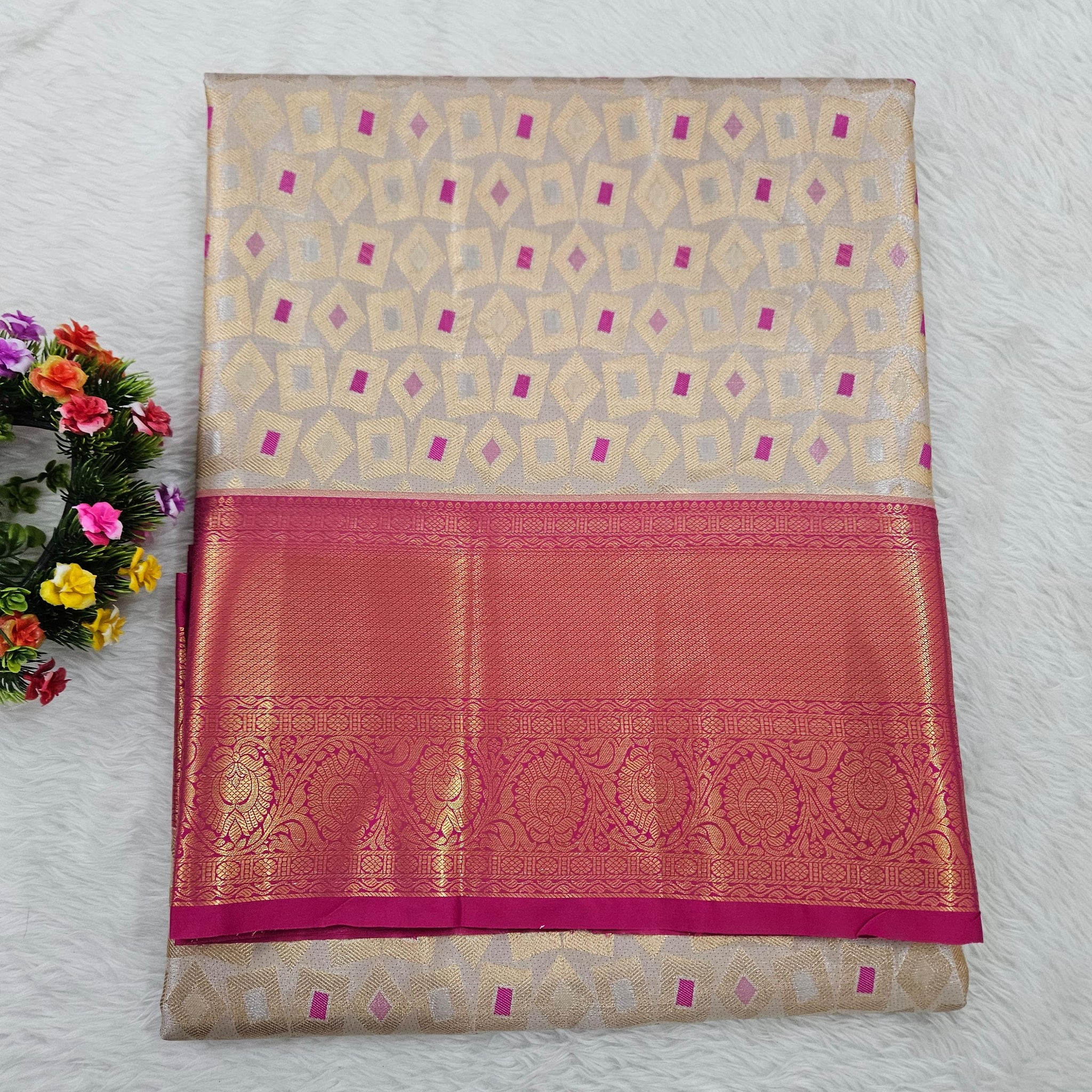 Semi kanchipattu saree