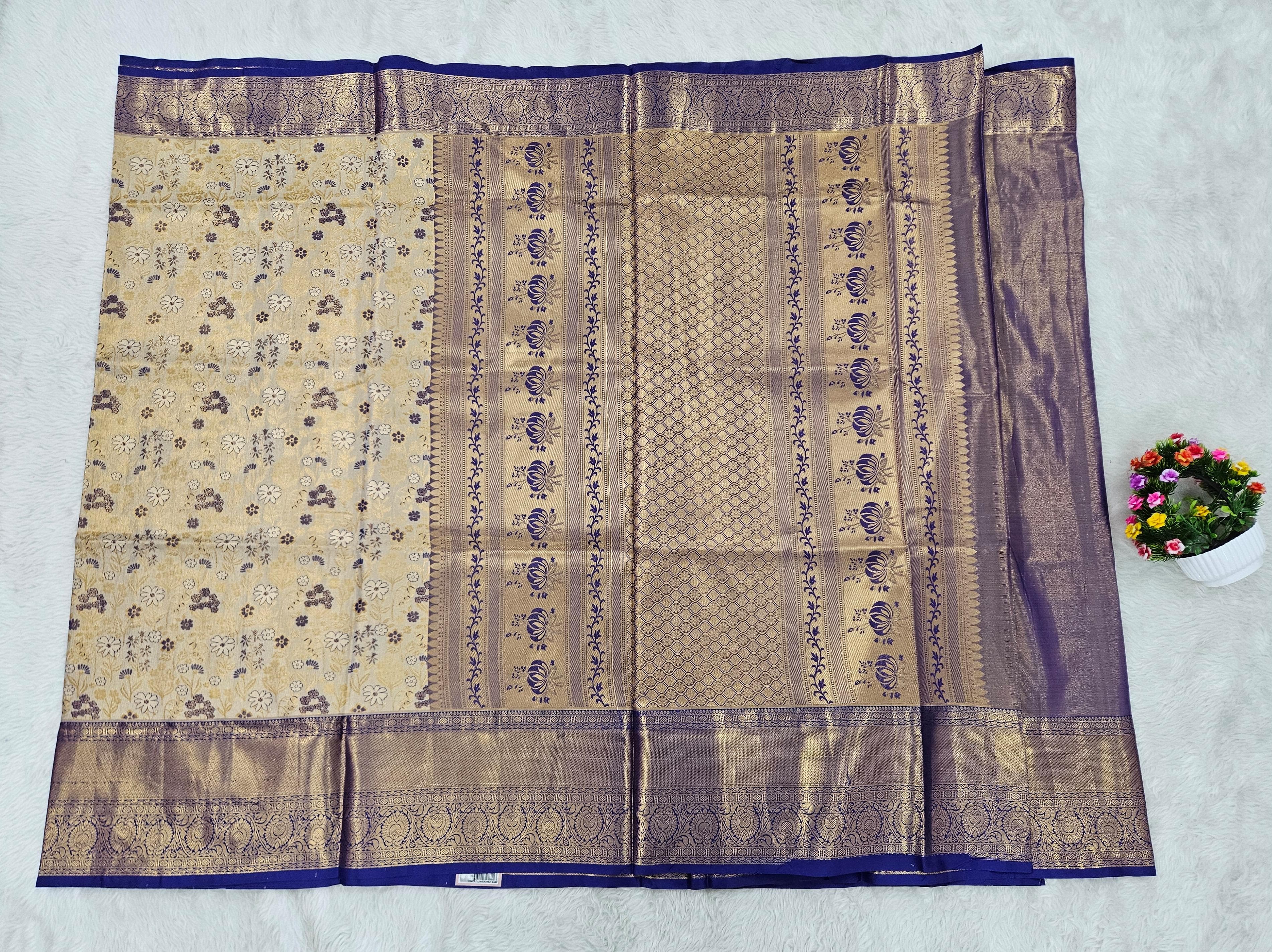 Semi kanchipattu saree