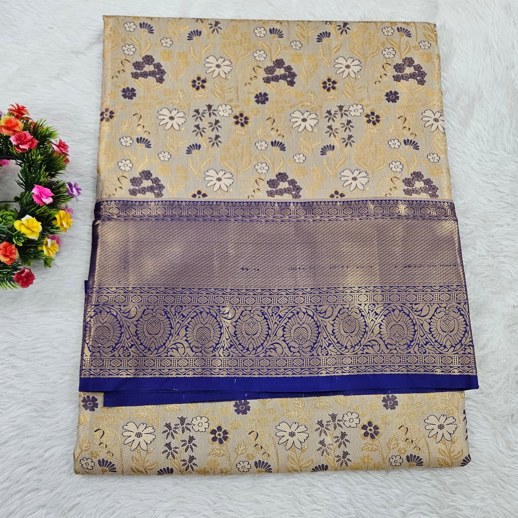 Semi kanchipattu saree