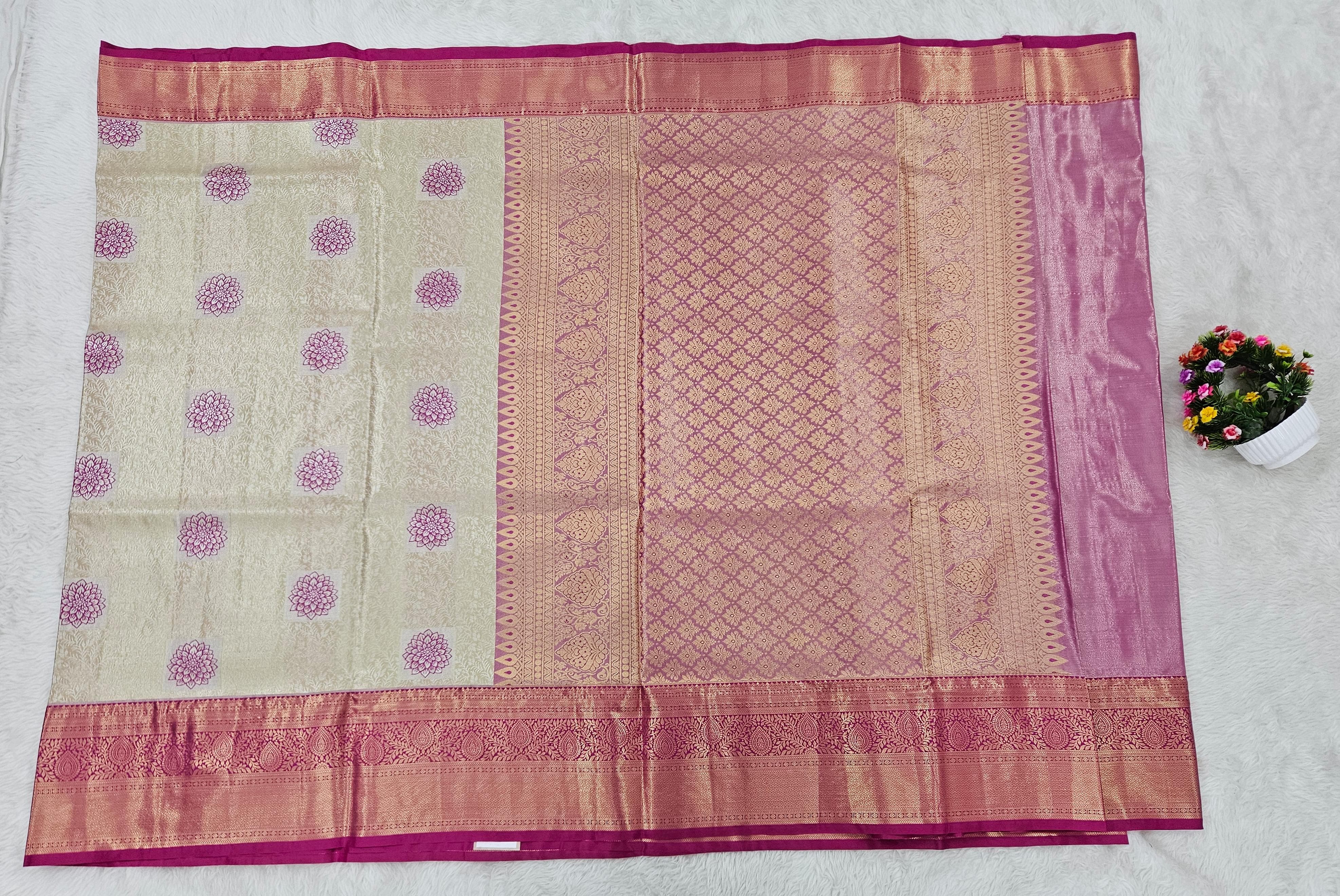 Semi kanchipattu saree