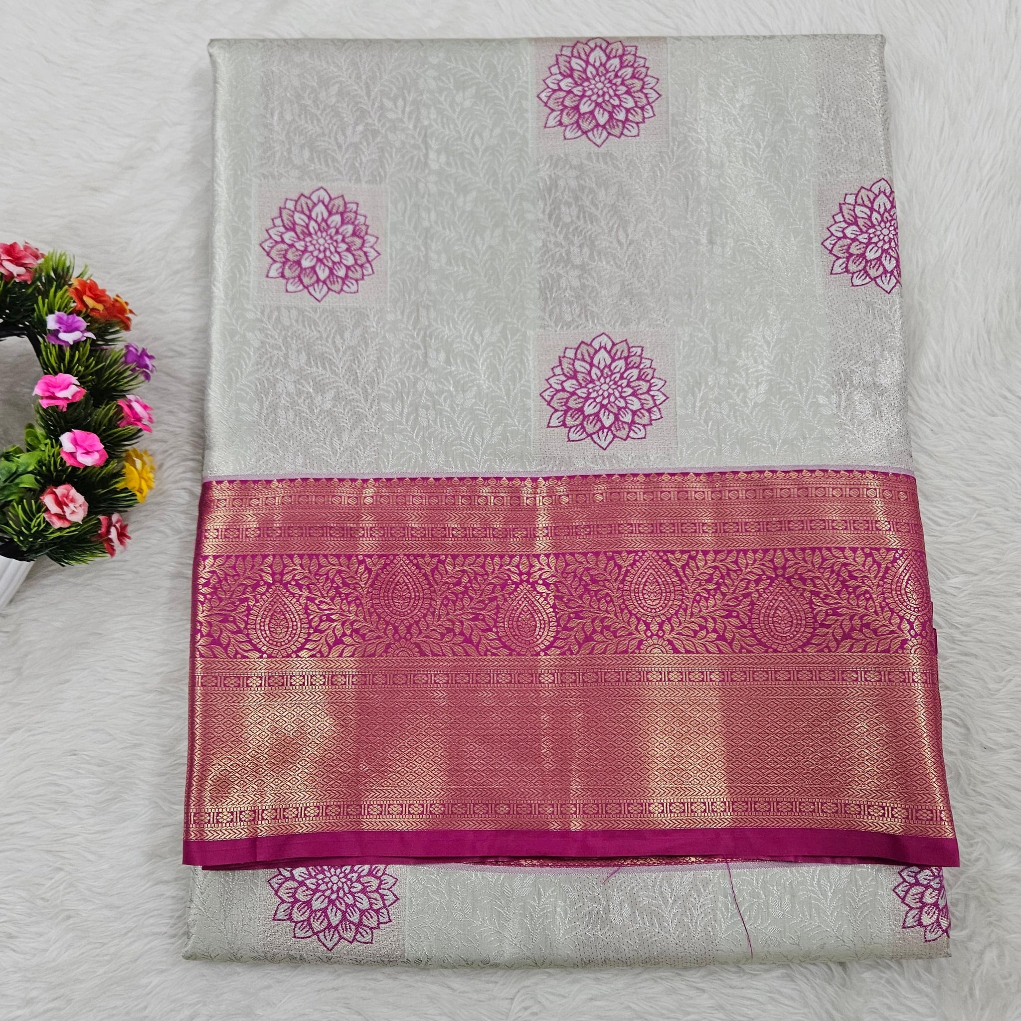 Semi kanchipattu saree
