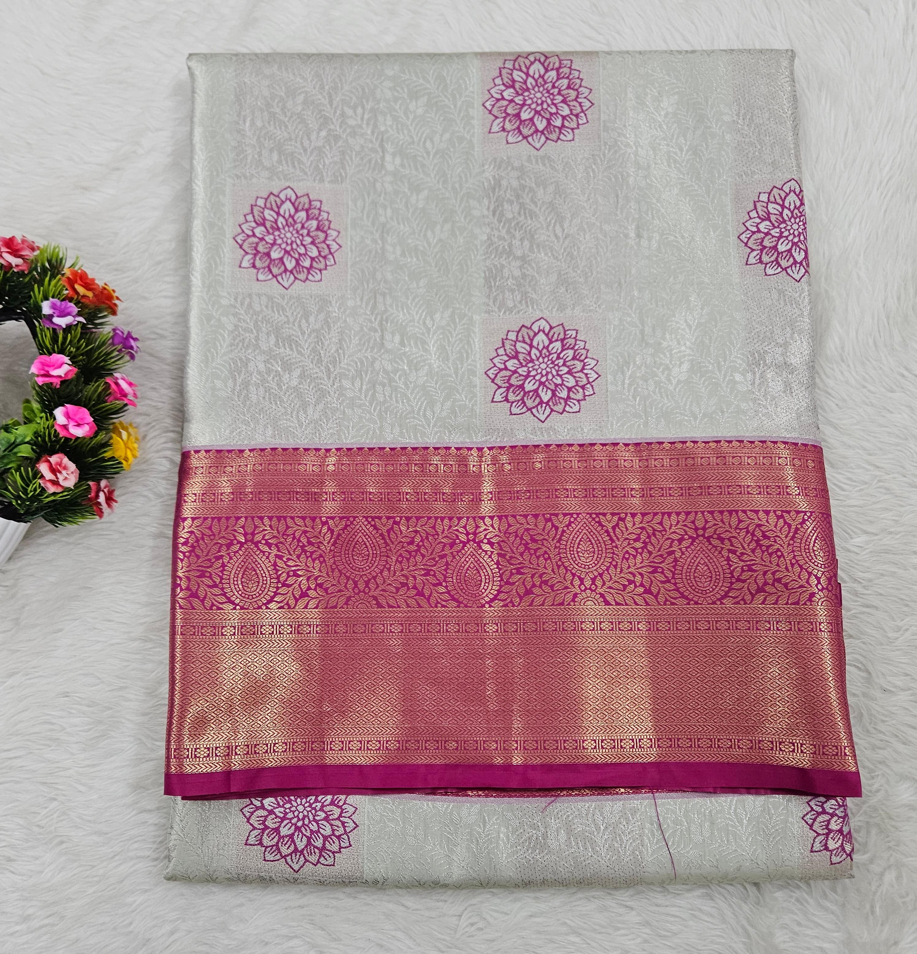 Semi kanchipattu saree