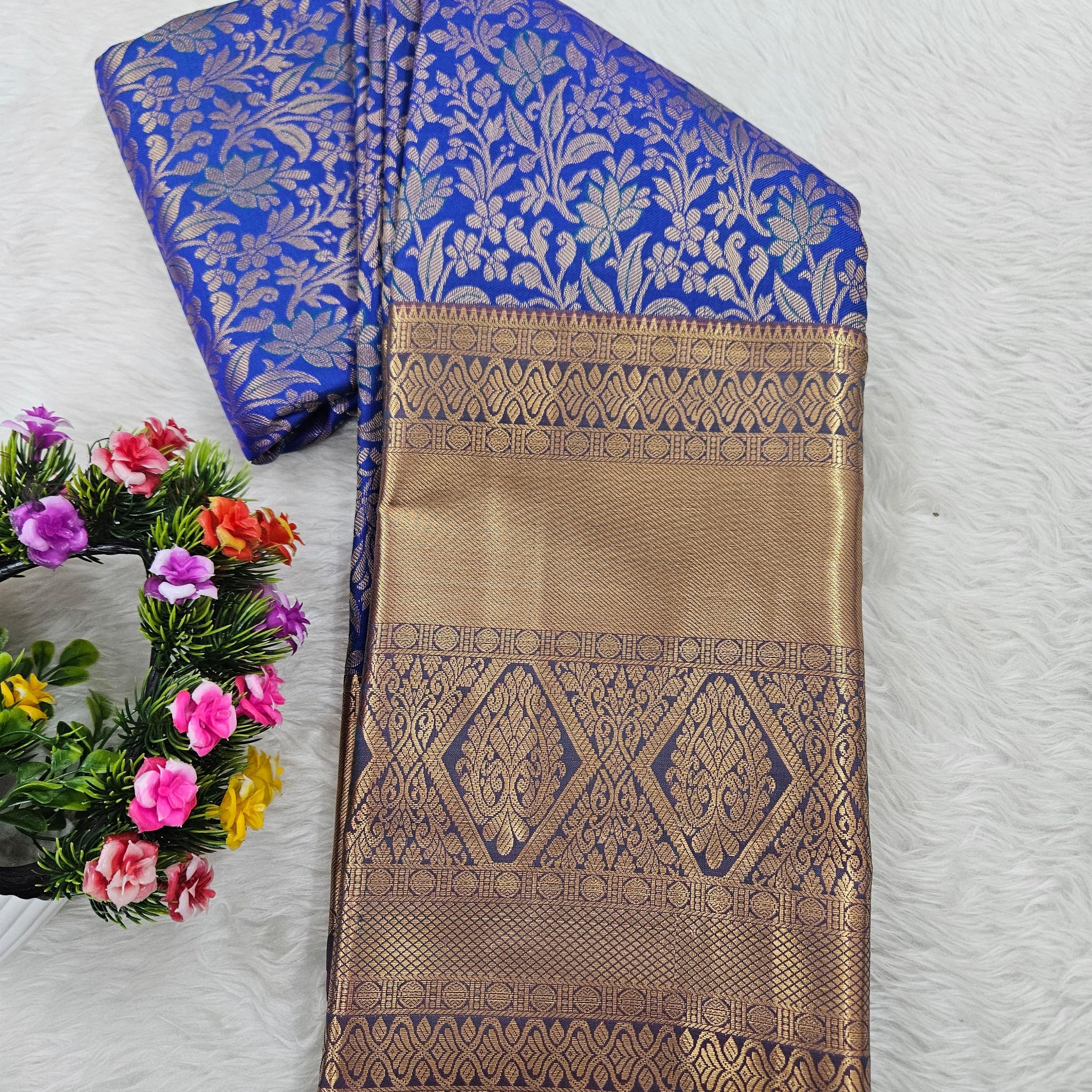 Semi kanchi pattu resham saree