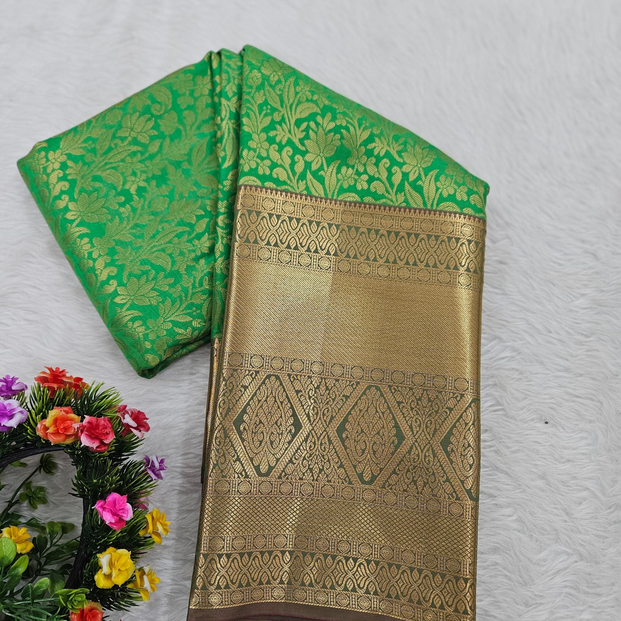 Semi kanchi pattu resham saree