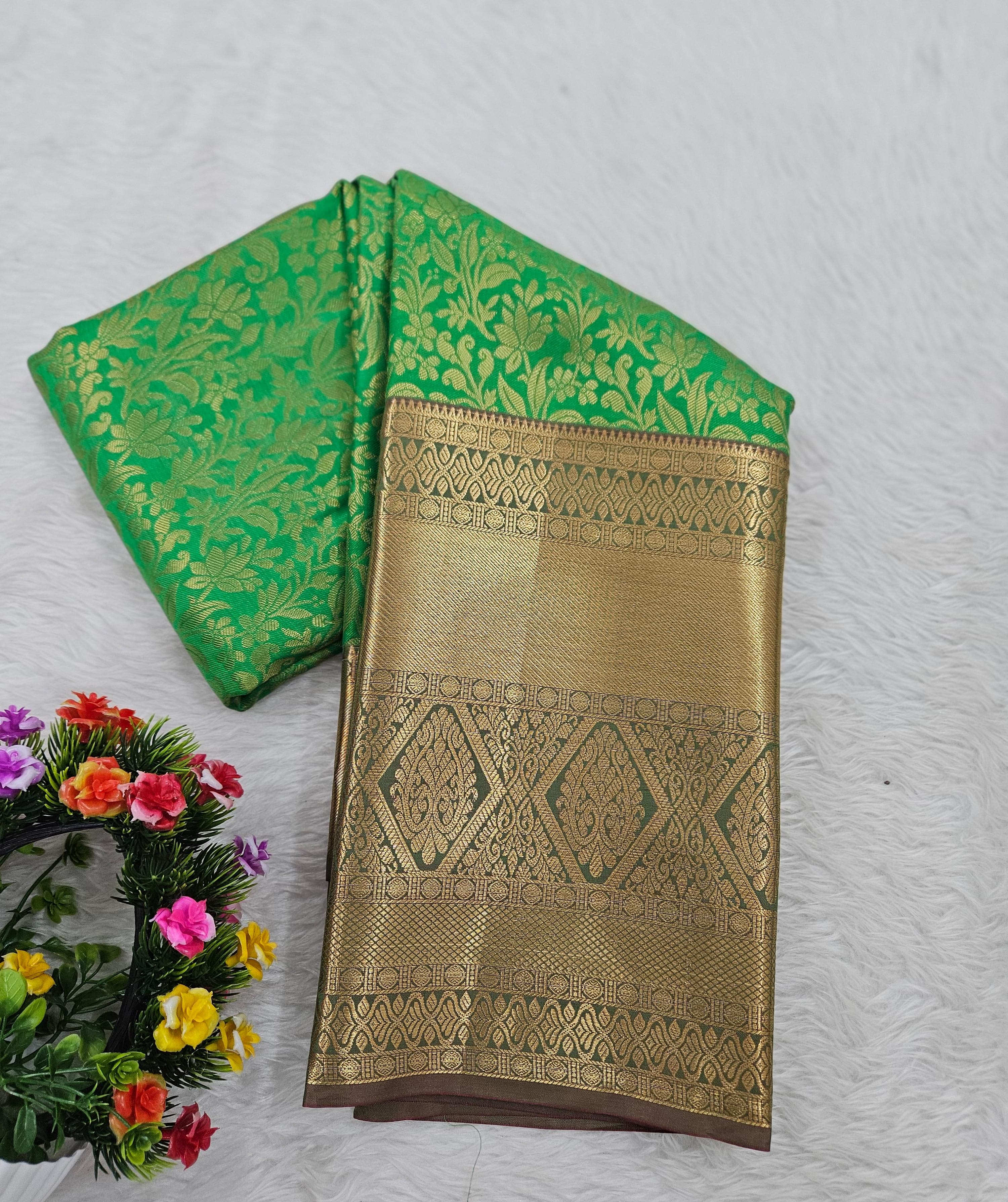 Semi kanchi pattu resham saree