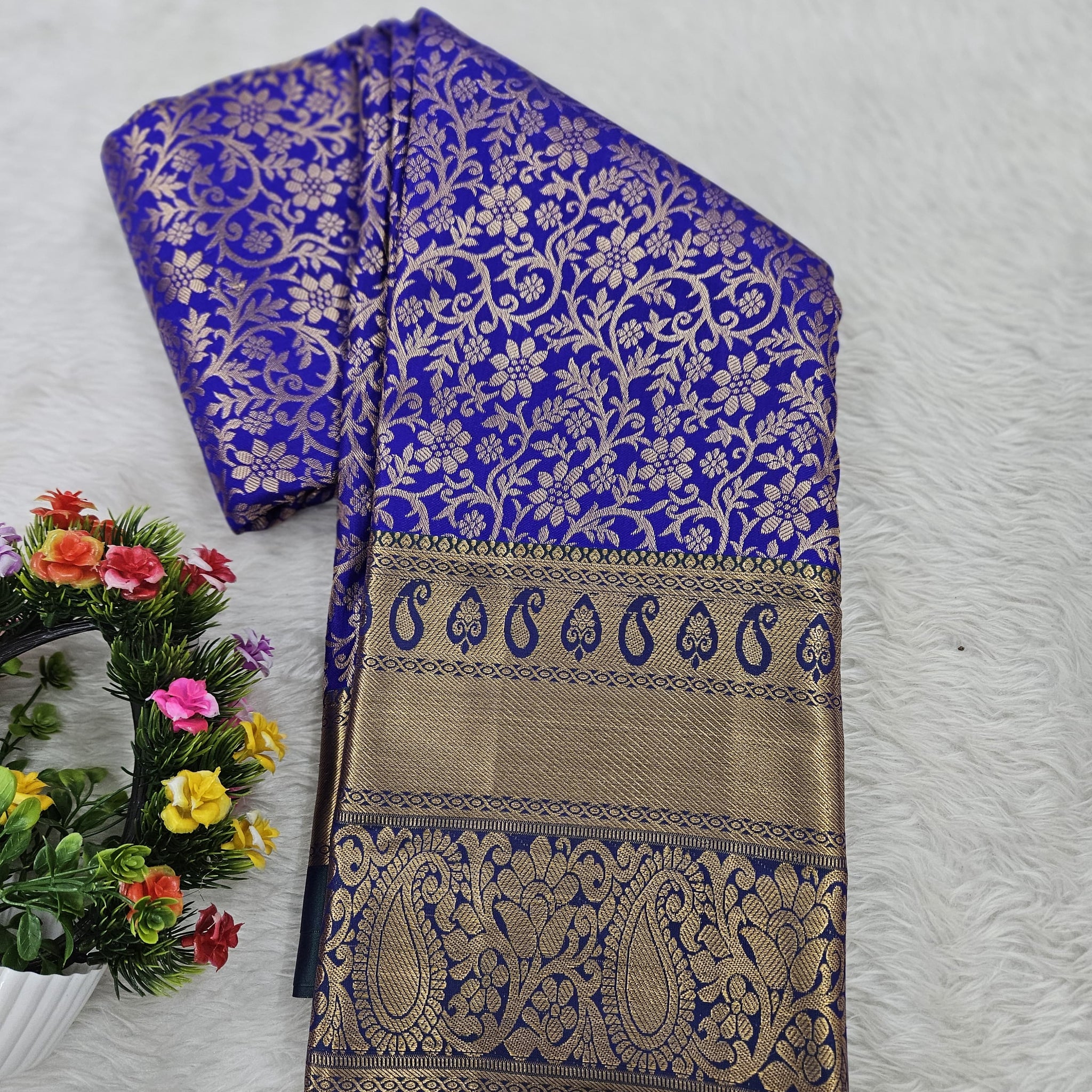 Semi kanchi pattu resham saree