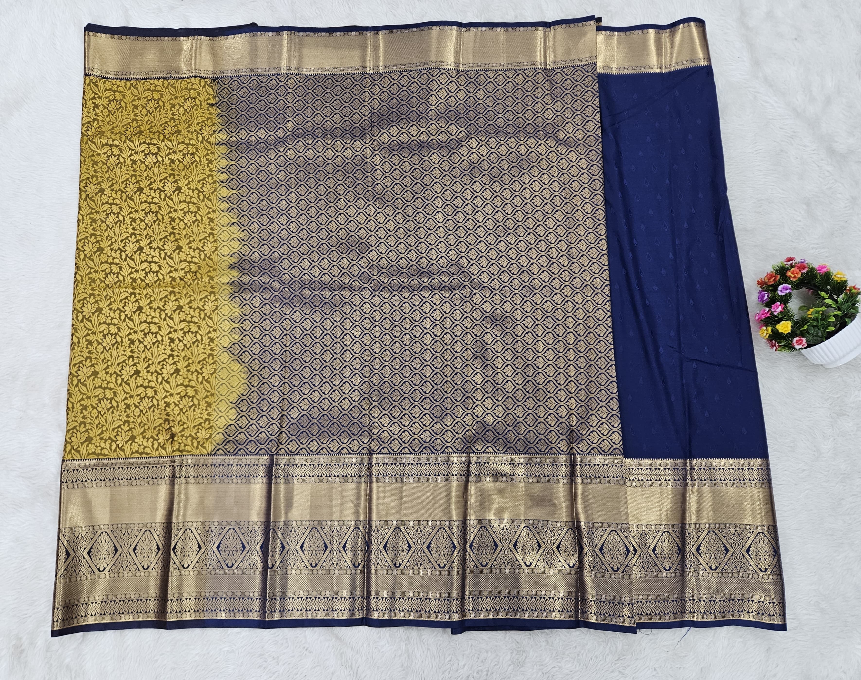 Semi kanchi pattu resham saree