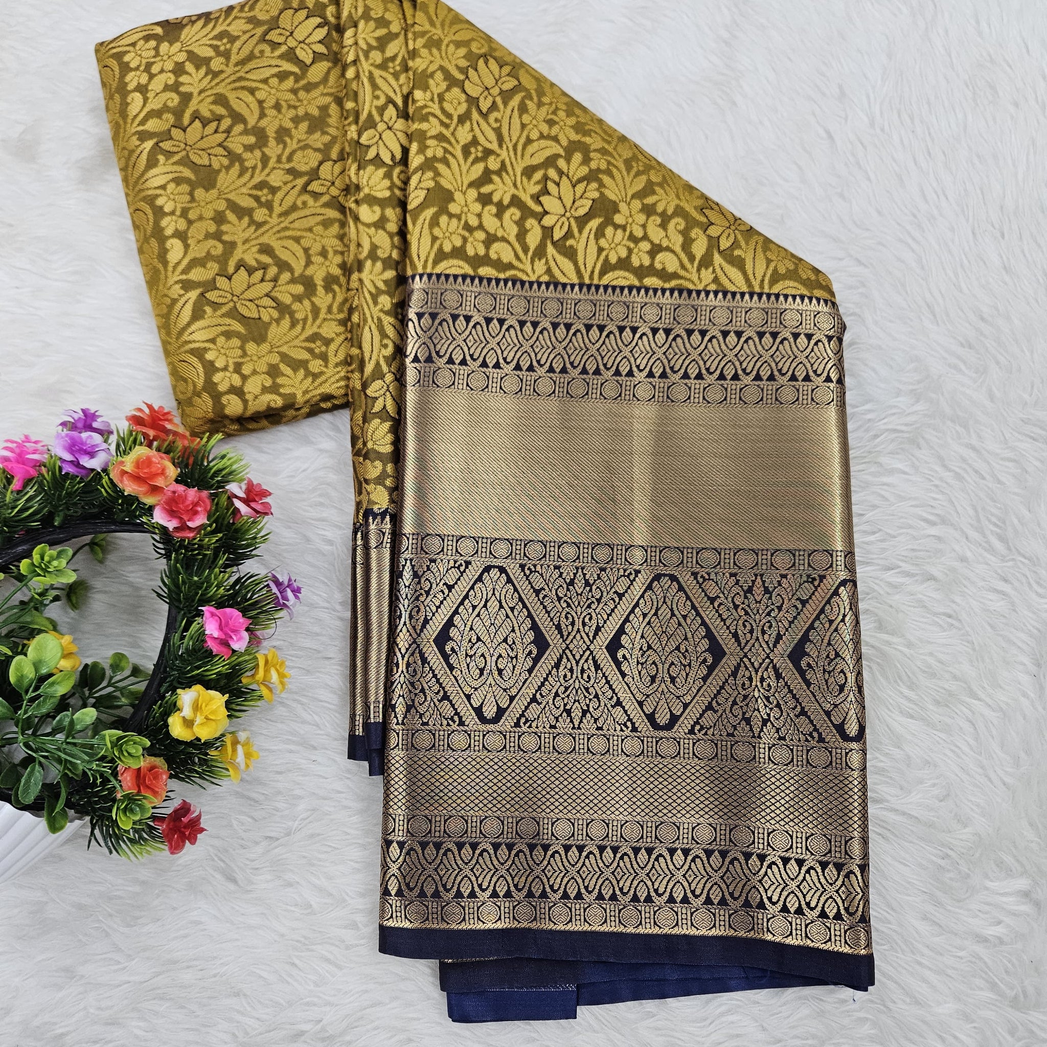 Semi kanchi pattu resham saree