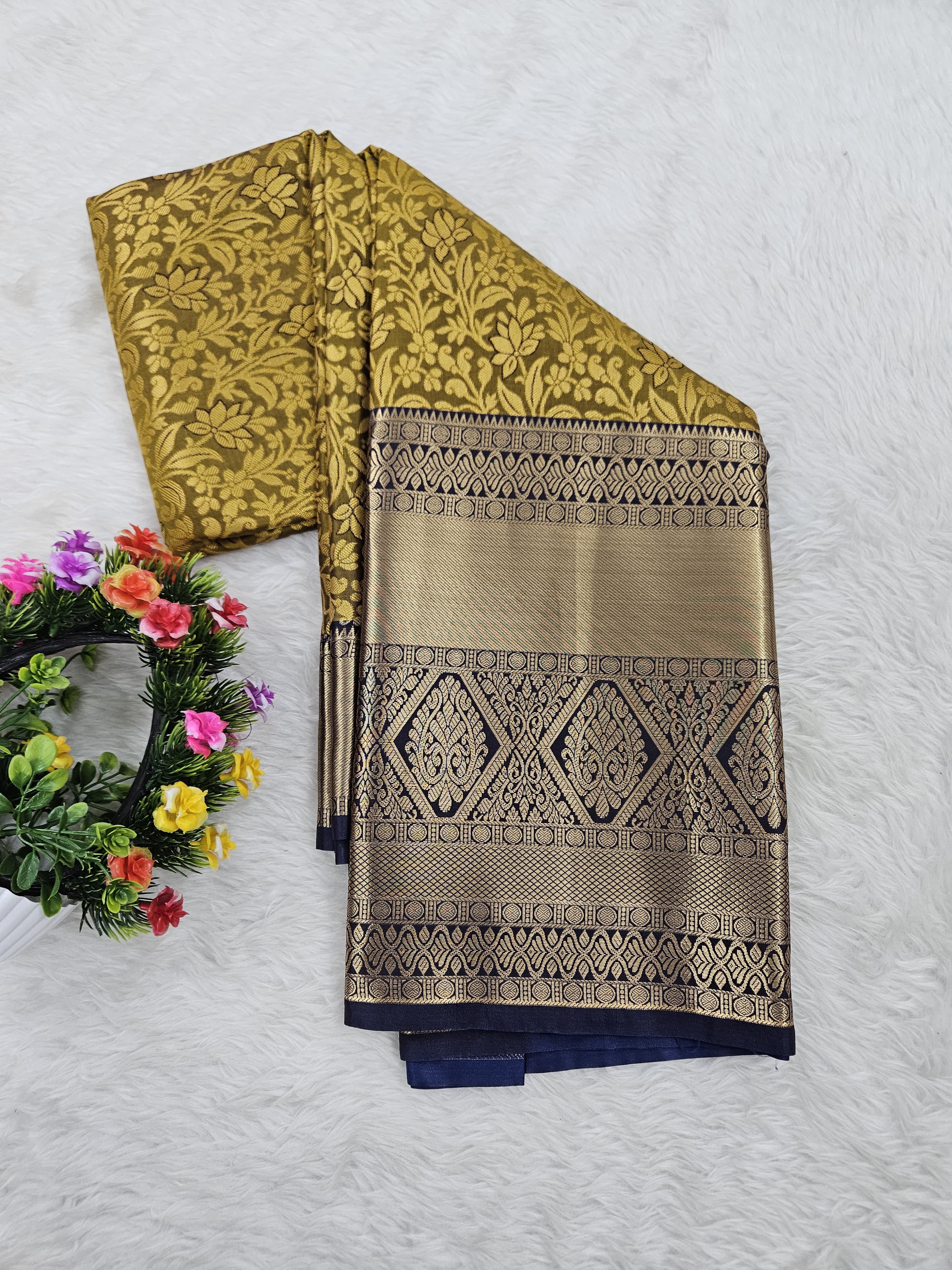 Semi kanchi pattu resham saree