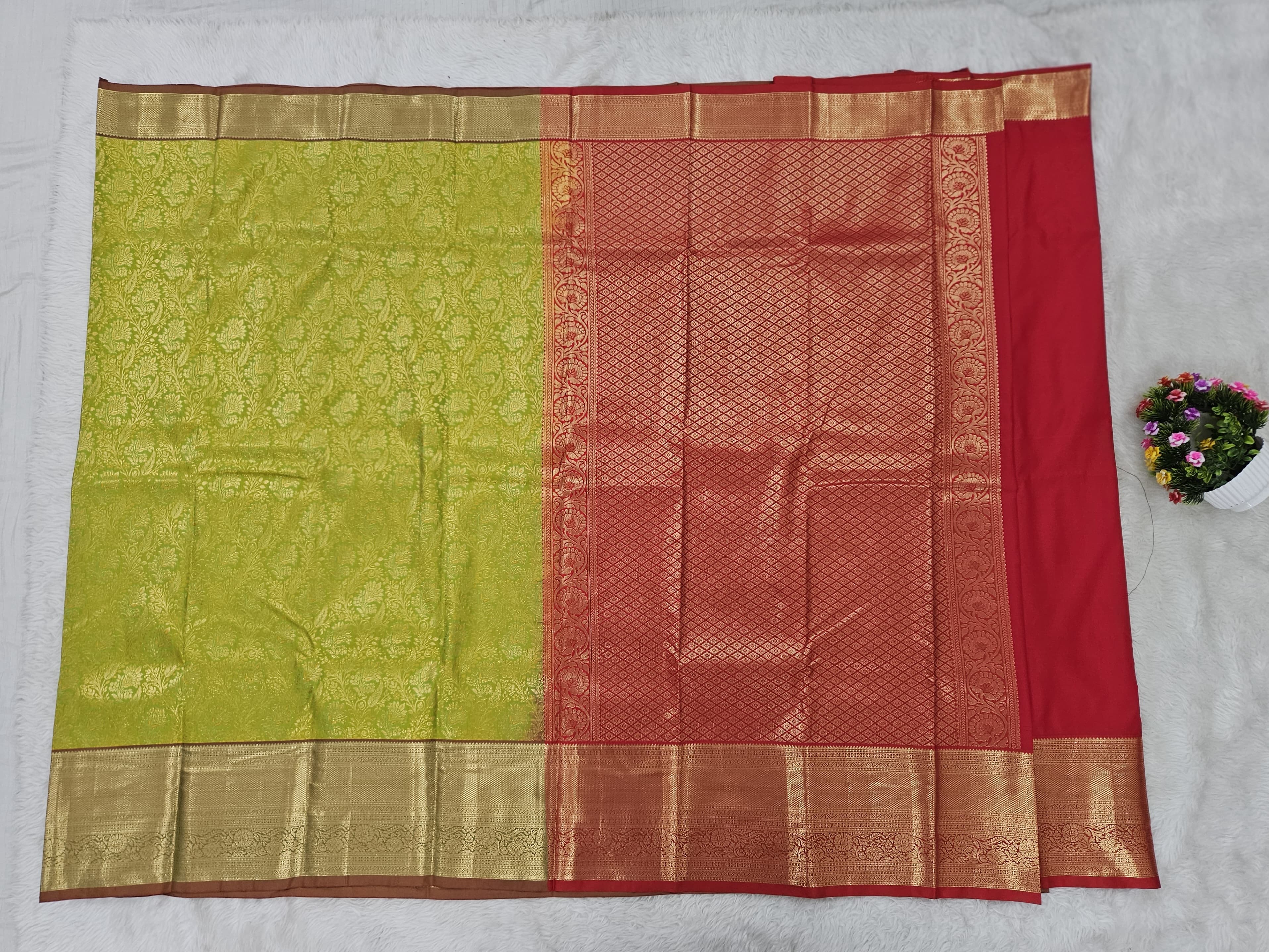 Semi kanchi pattu resham saree