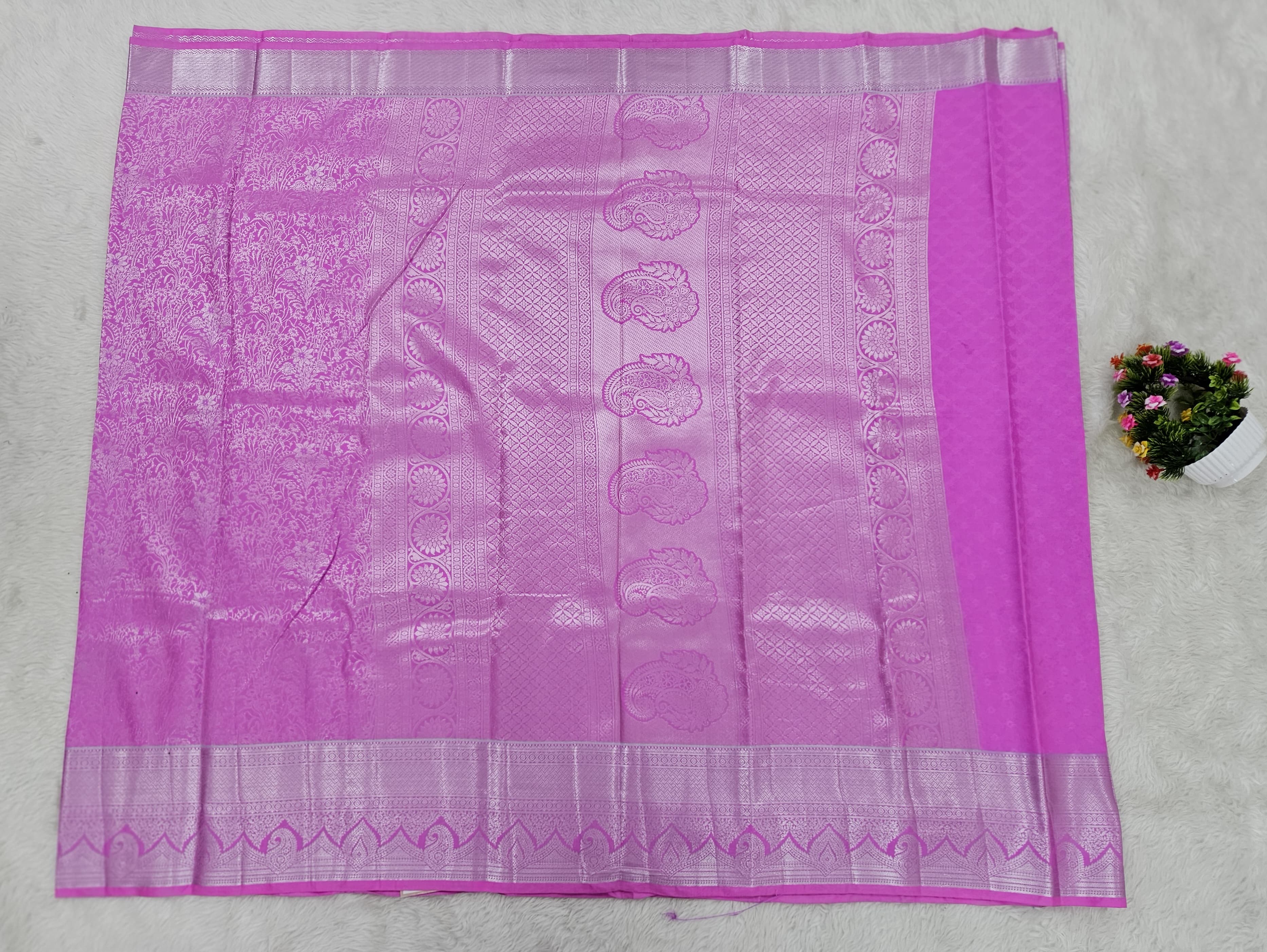 Semi kanchipattu resham saree