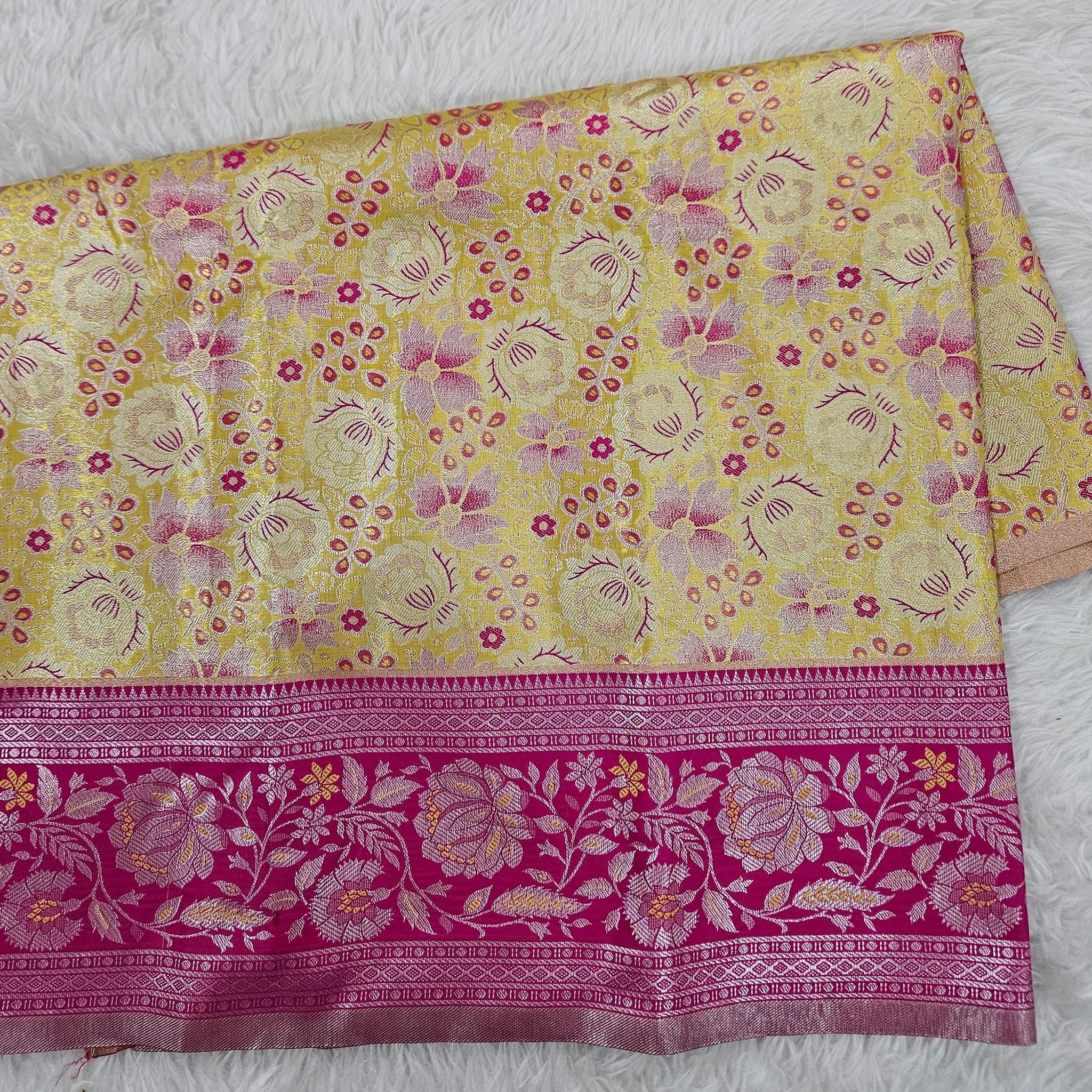 (2–5  Year) Lehenga – Unstitched (Blouse + Material)