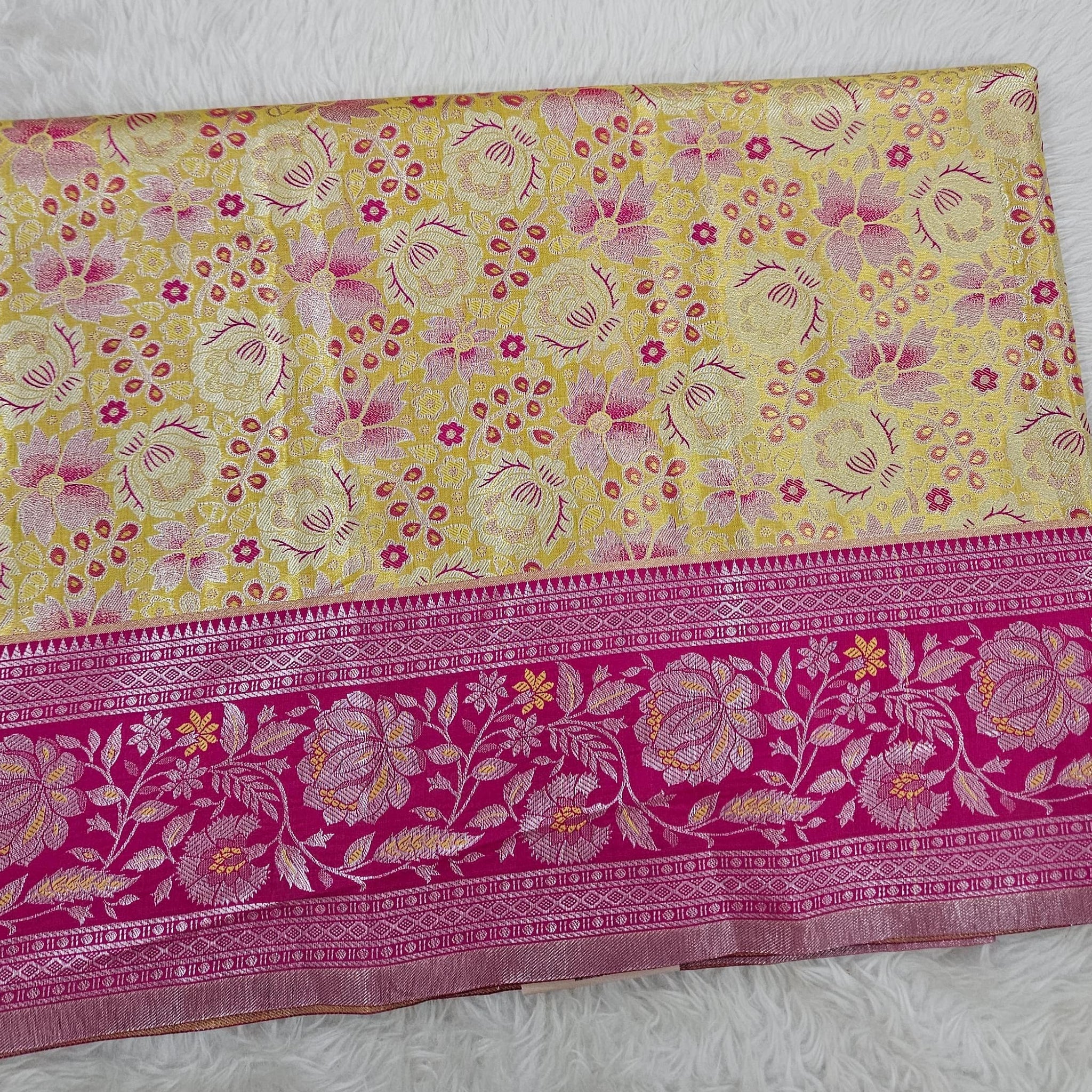 (2–5  Year) Lehenga – Unstitched (Blouse + Material)