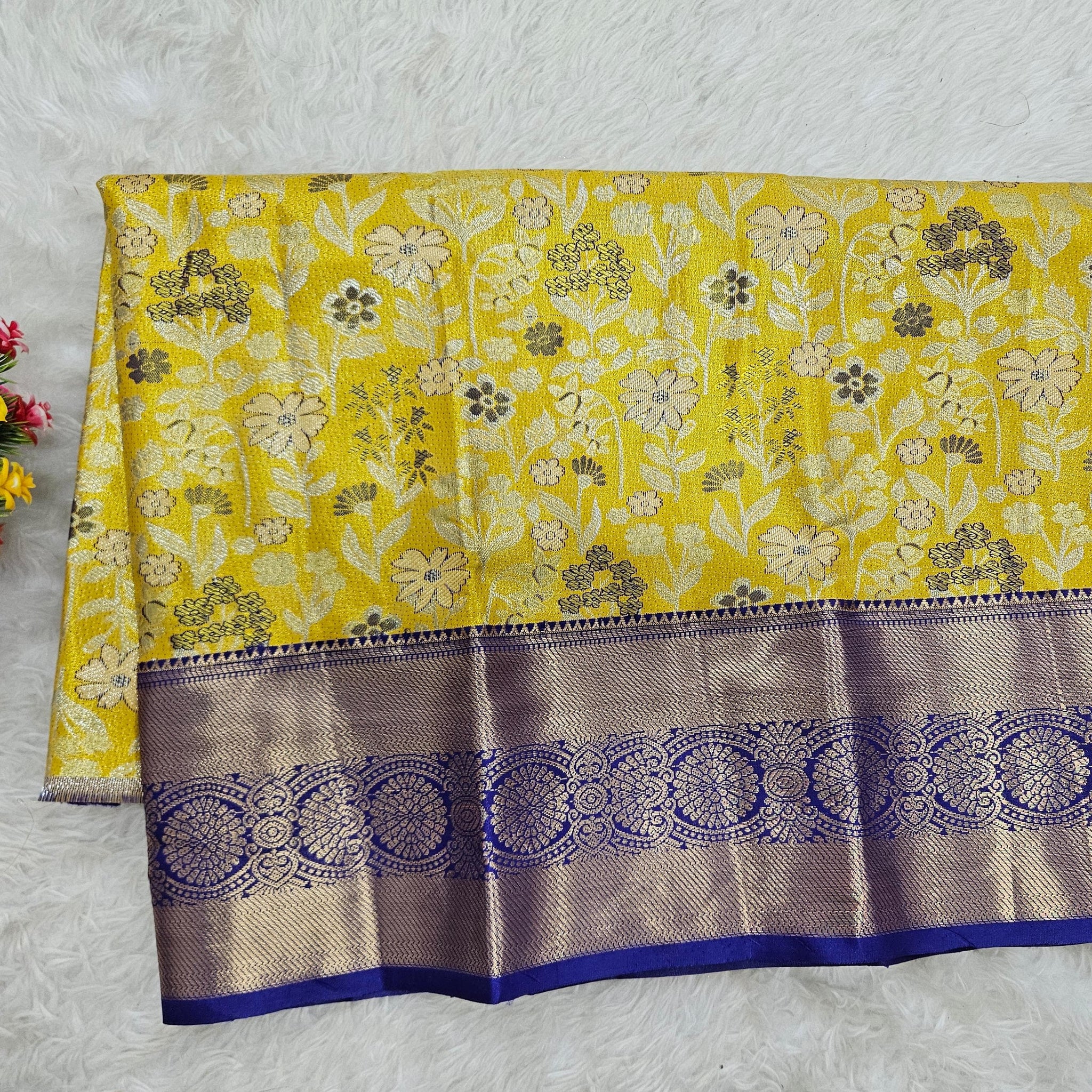 (2–5  Year) Lehenga – Unstitched (Blouse + Material)