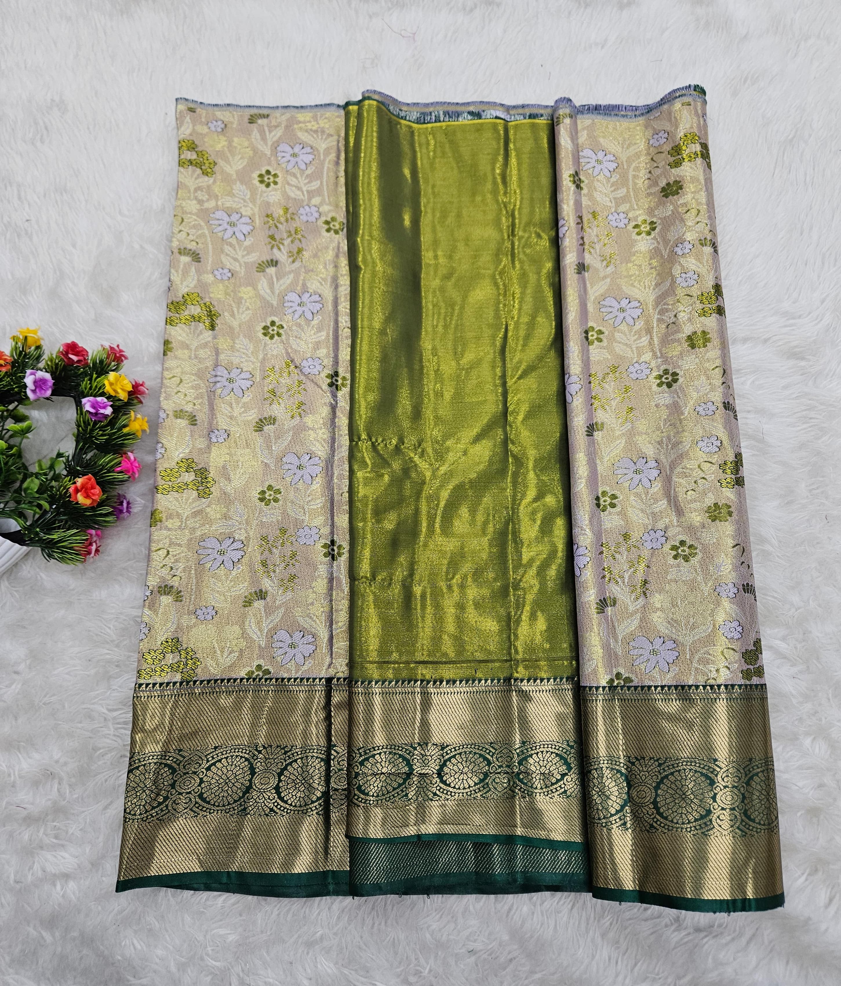 (2–5  Year) Lehenga – Unstitched (Blouse + Material)