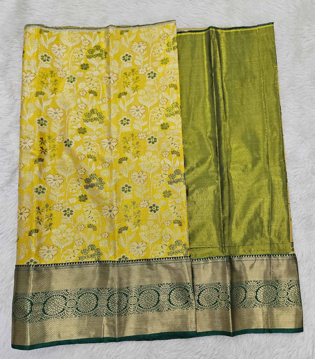 (2–5  Year) Lehenga – Unstitched (Blouse + Material)