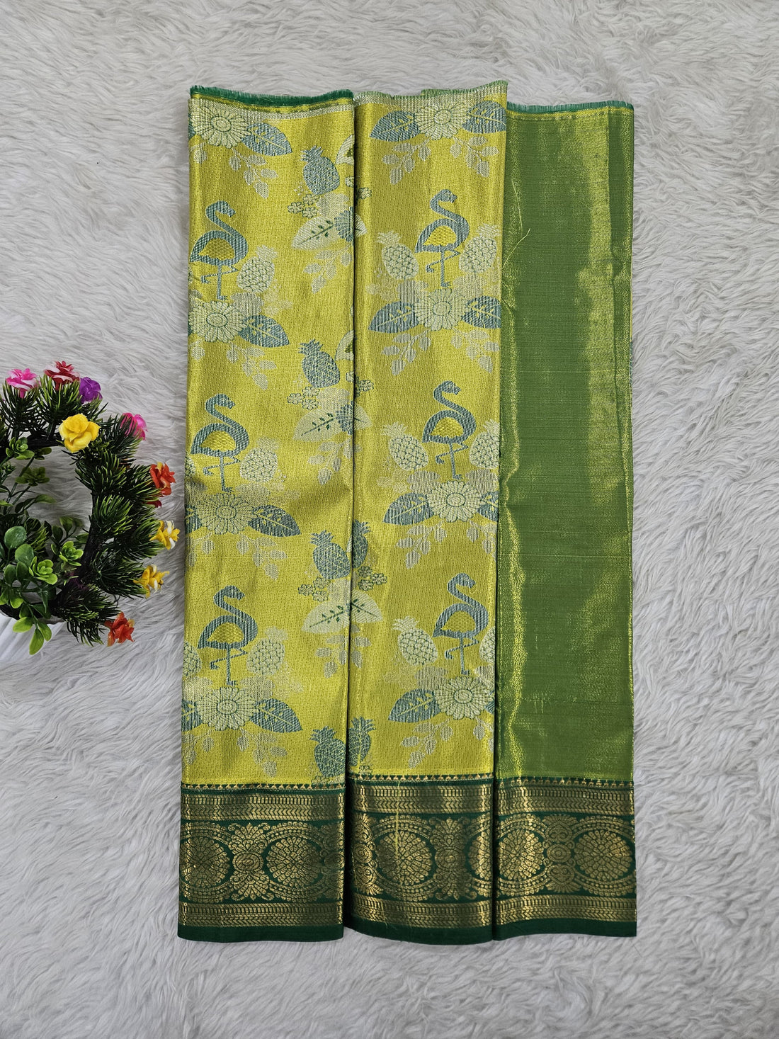 (0–1 Year) Lehenga – Unstitched (Blouse + Material)