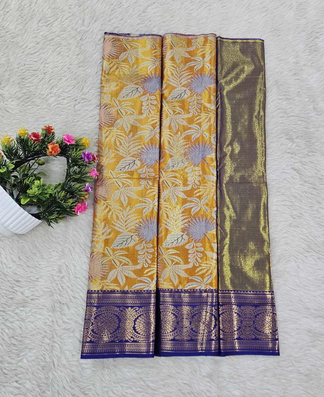 (0–1 Year) Lehenga – Unstitched (Blouse + Material)