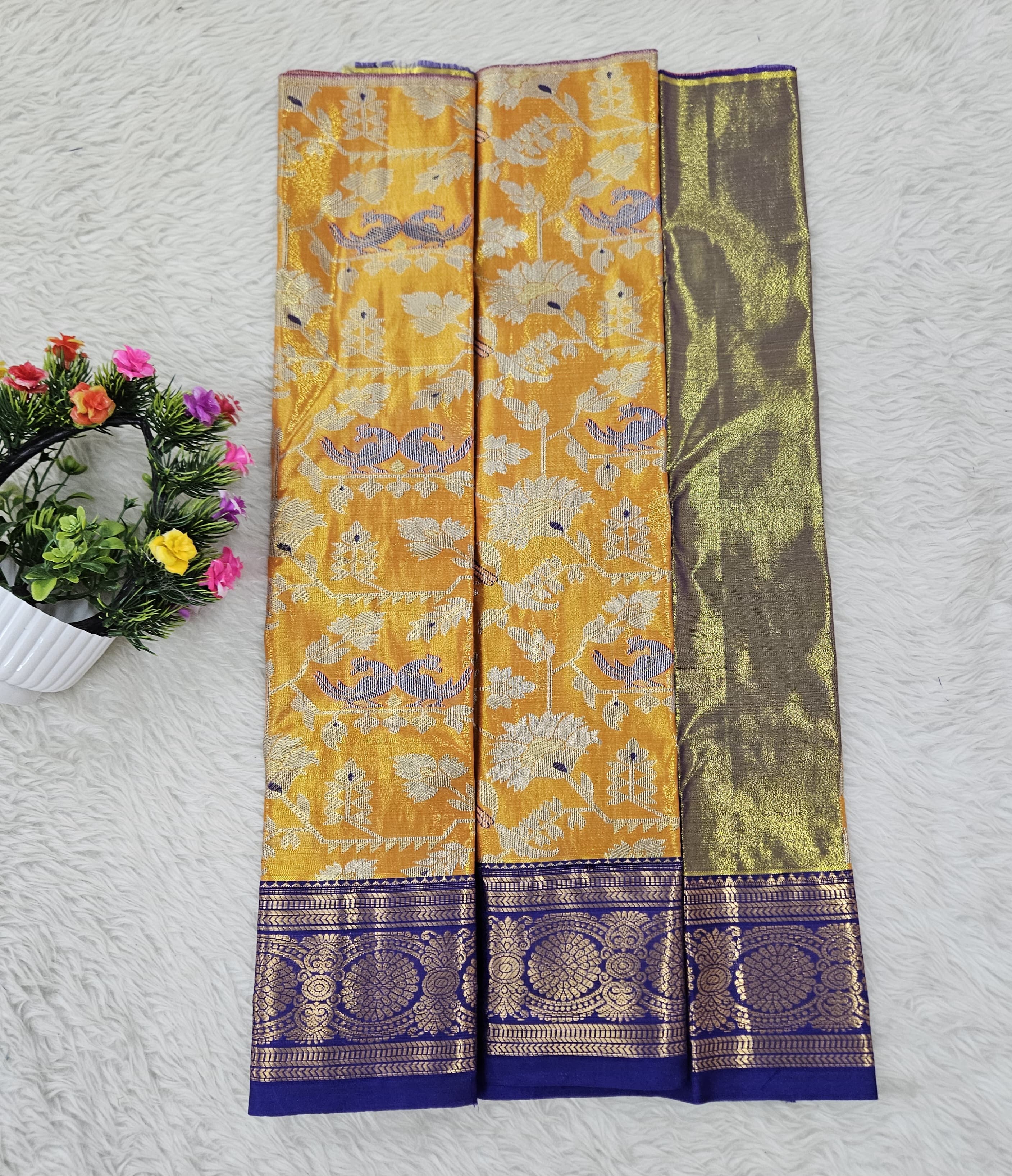 (0–1 Year) Lehenga – Unstitched (Blouse + Material)