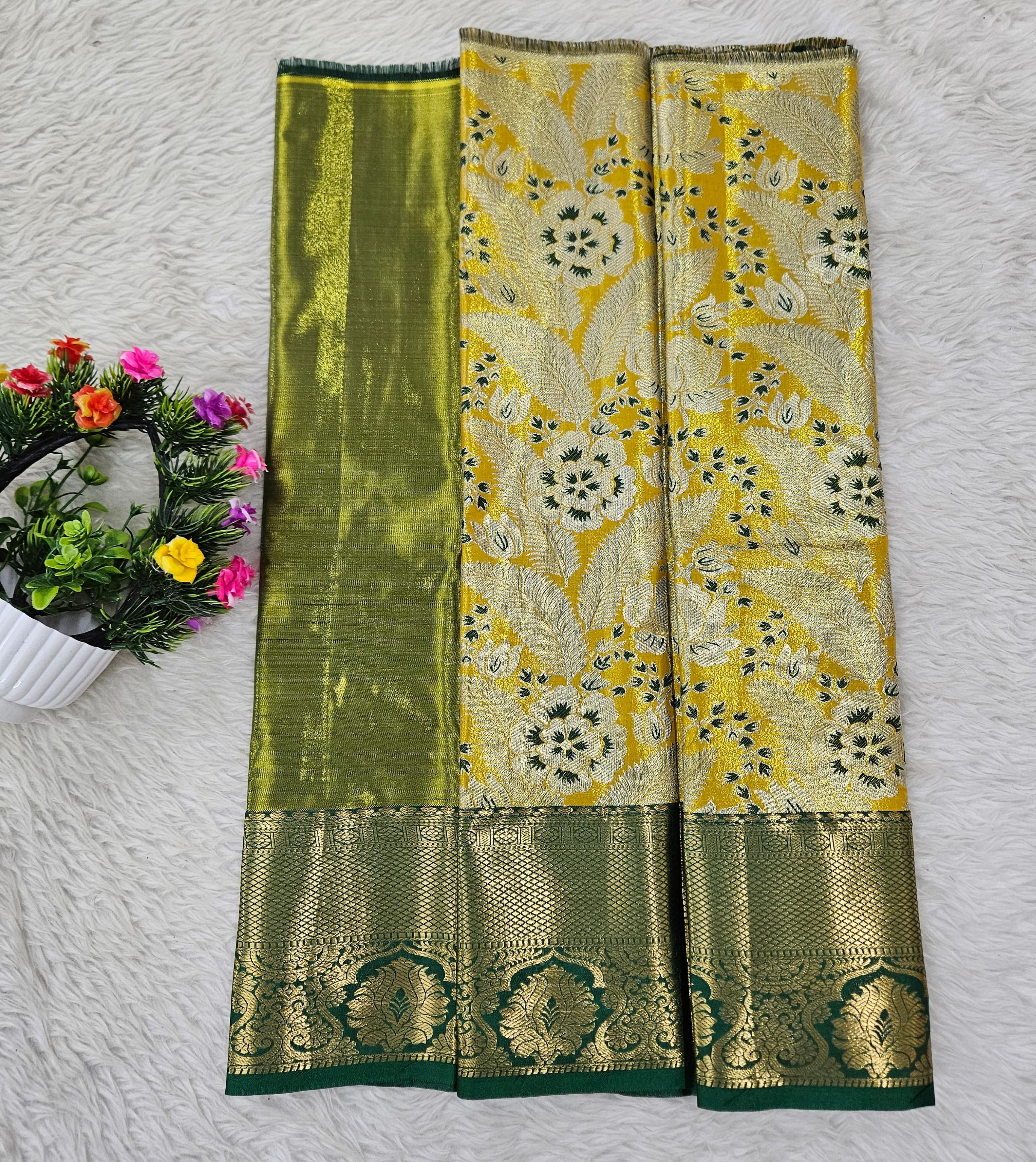 (0–1 Year) Lehenga – Unstitched (Blouse + Material)