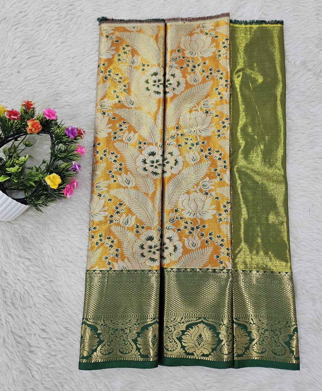 (0–1 Year) Lehenga – Unstitched (Blouse + Material)