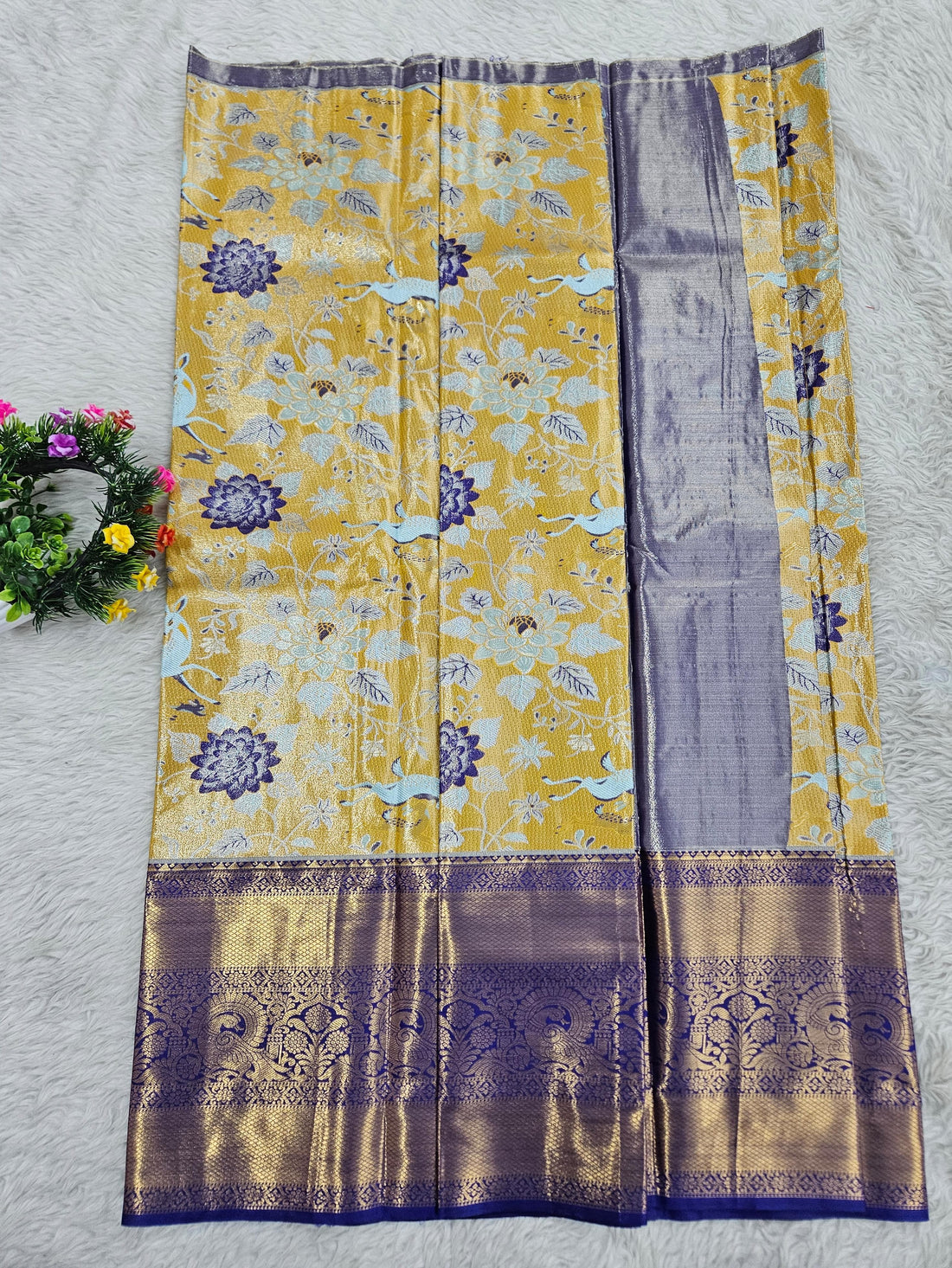 (5–10 Year) Lehenga – Unstitched (Blouse + Material)