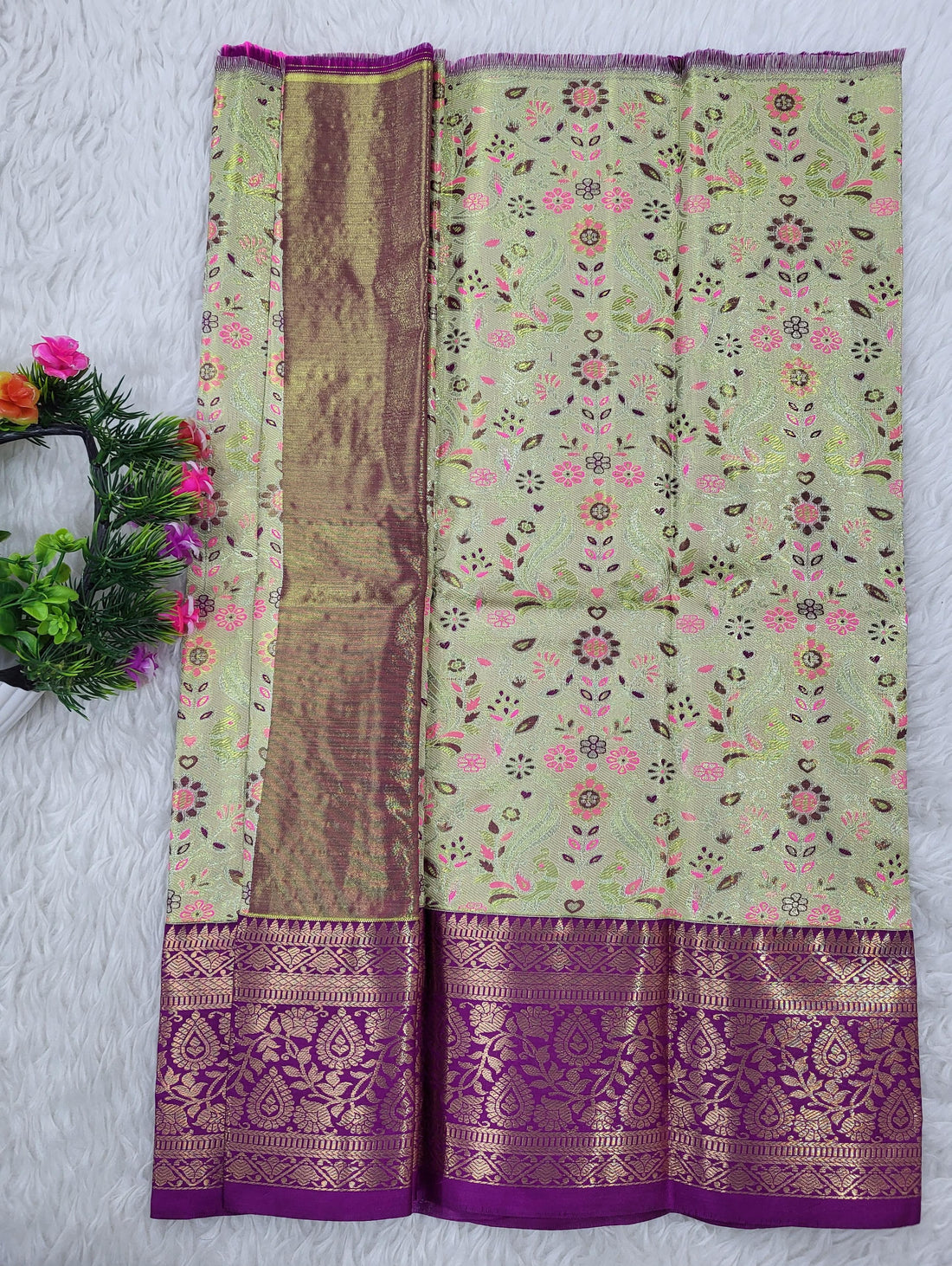 (0–1 Year) Lehenga – Unstitched (Blouse + Material)