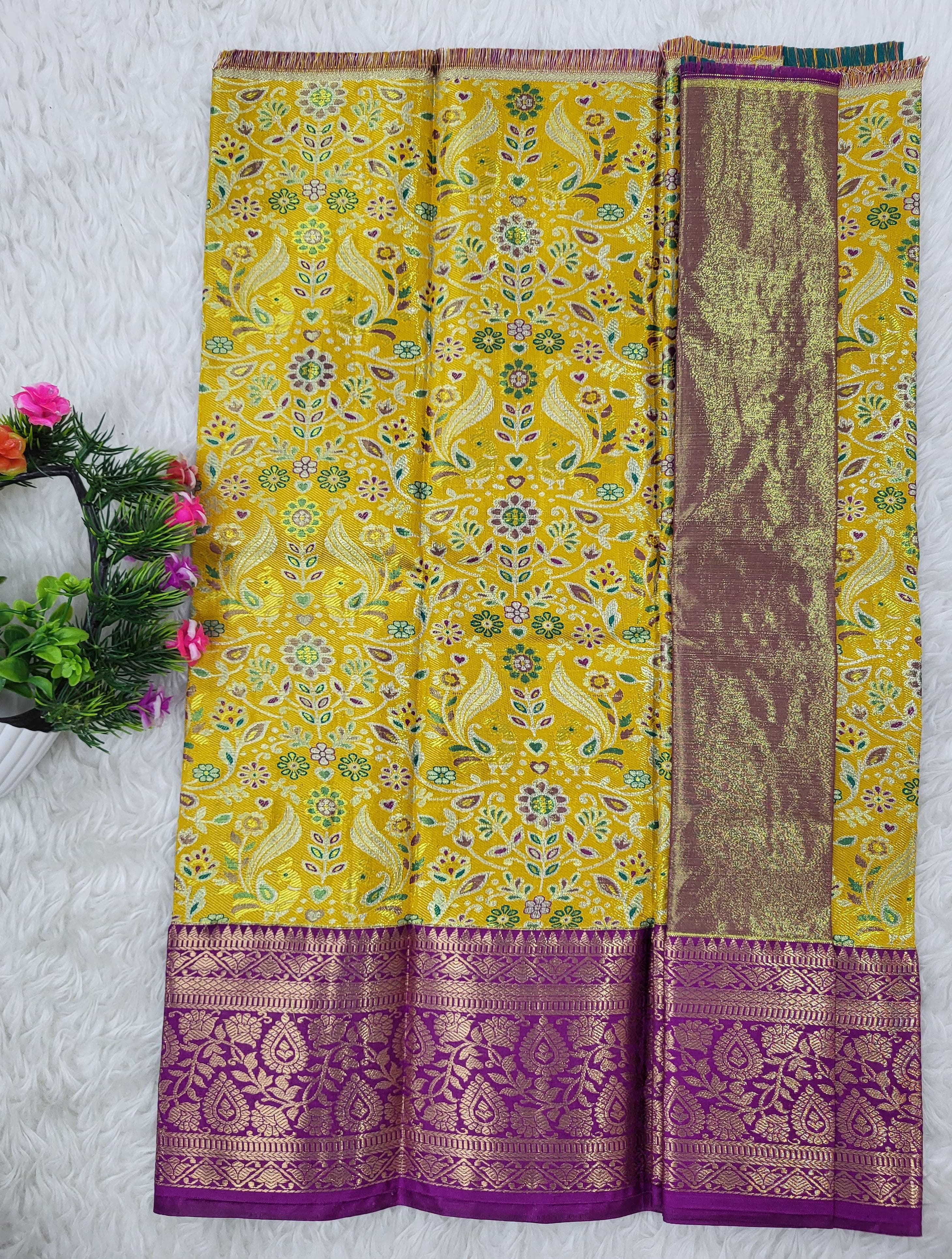 (0–1 Year) Lehenga – Unstitched (Blouse + Material)