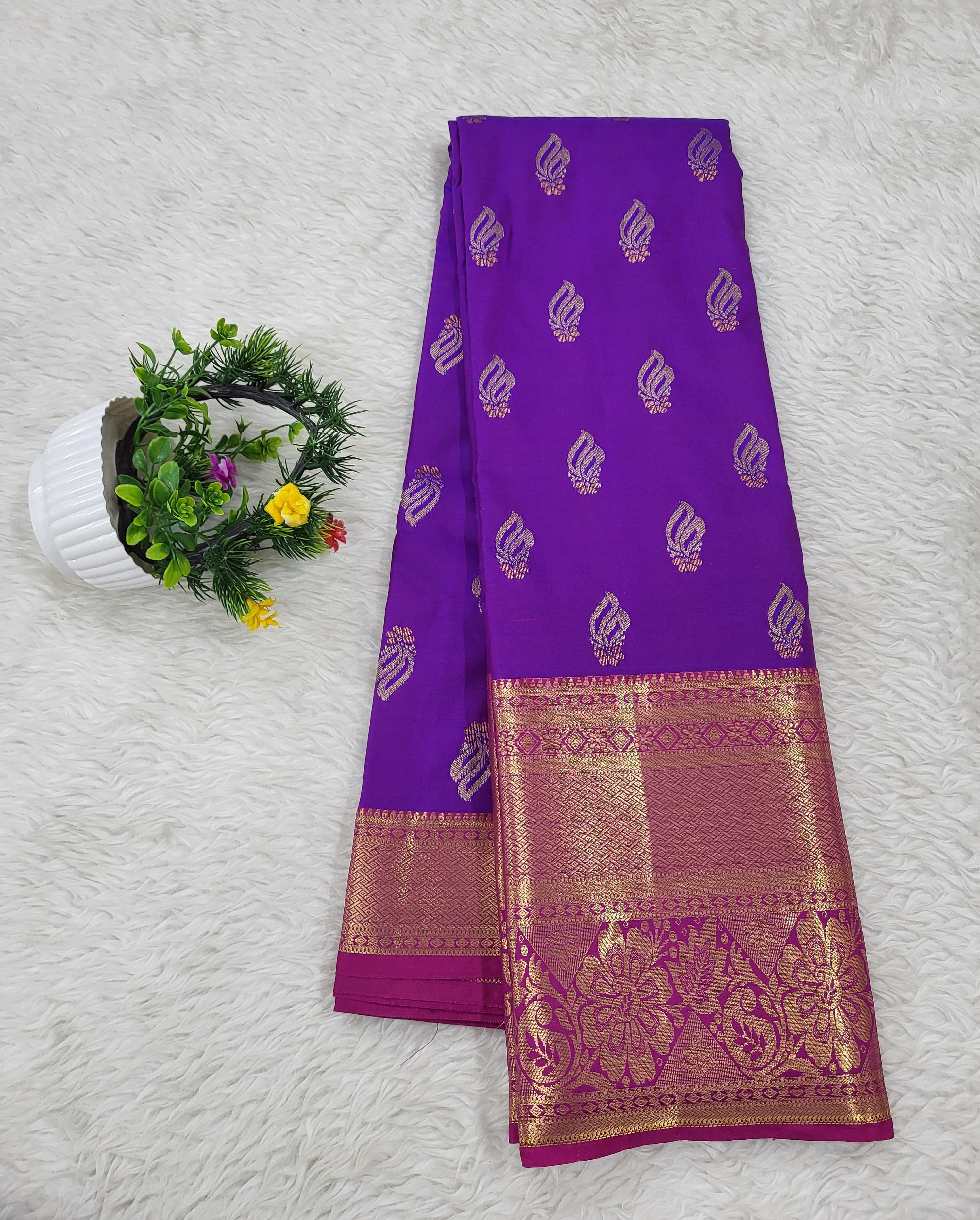 Semi kanchipattu Resham Butta Saree