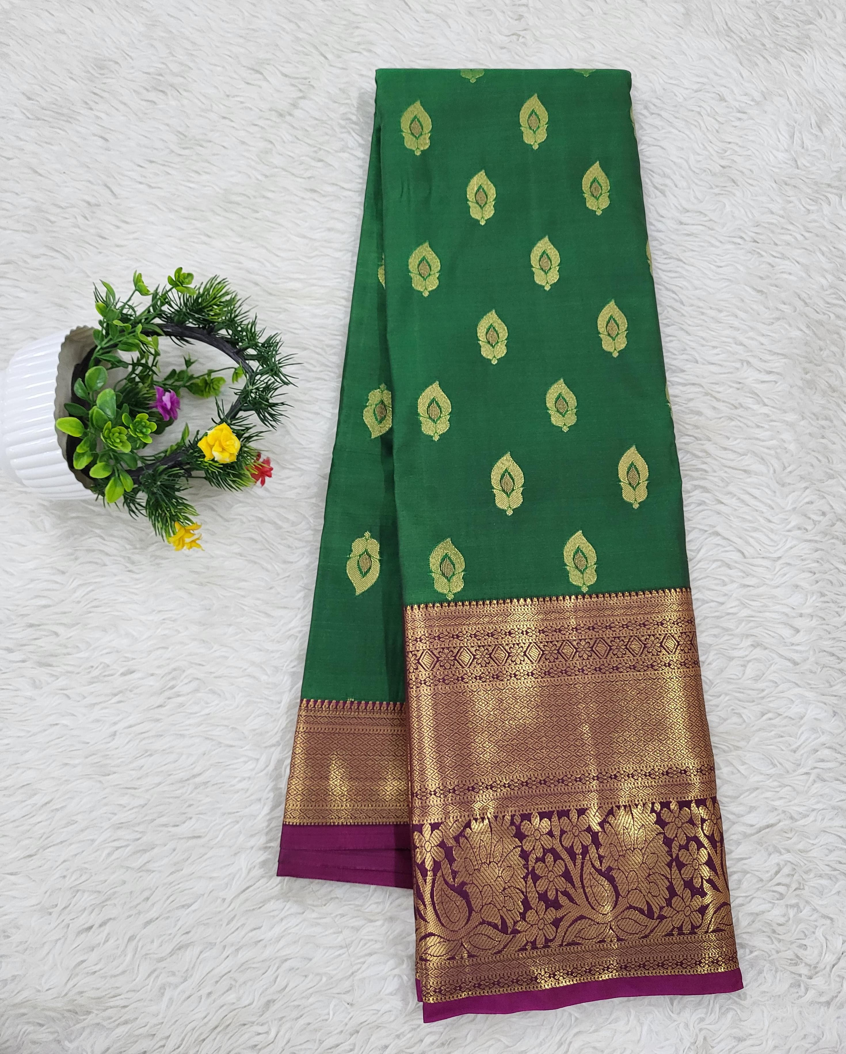 Semi kanchipattu Resham Butta Saree