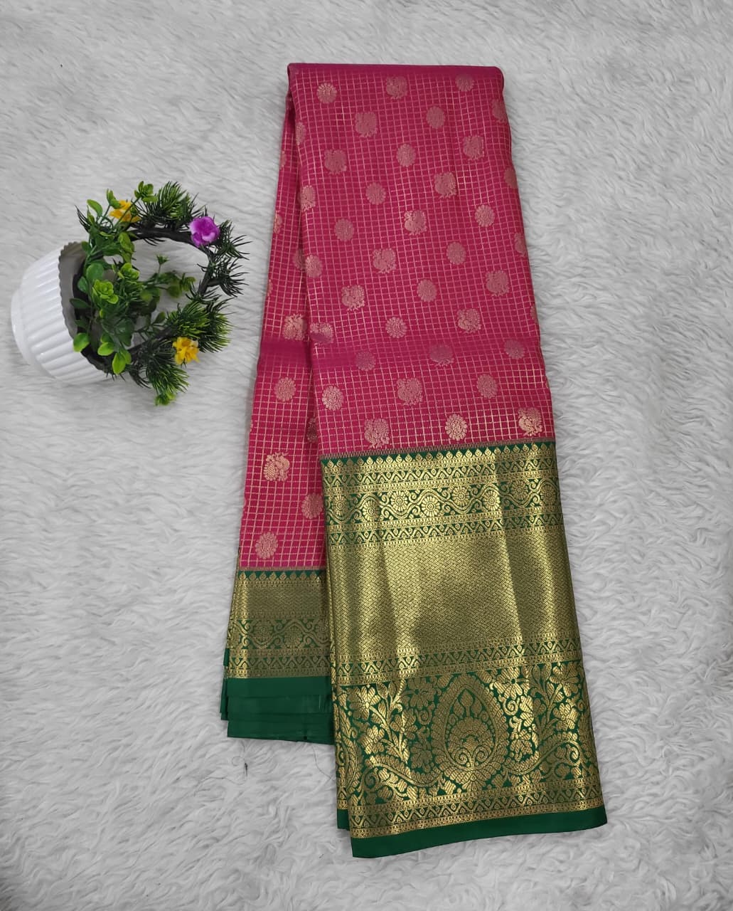 Semi kanchipattu Resham Cheeks Saree
