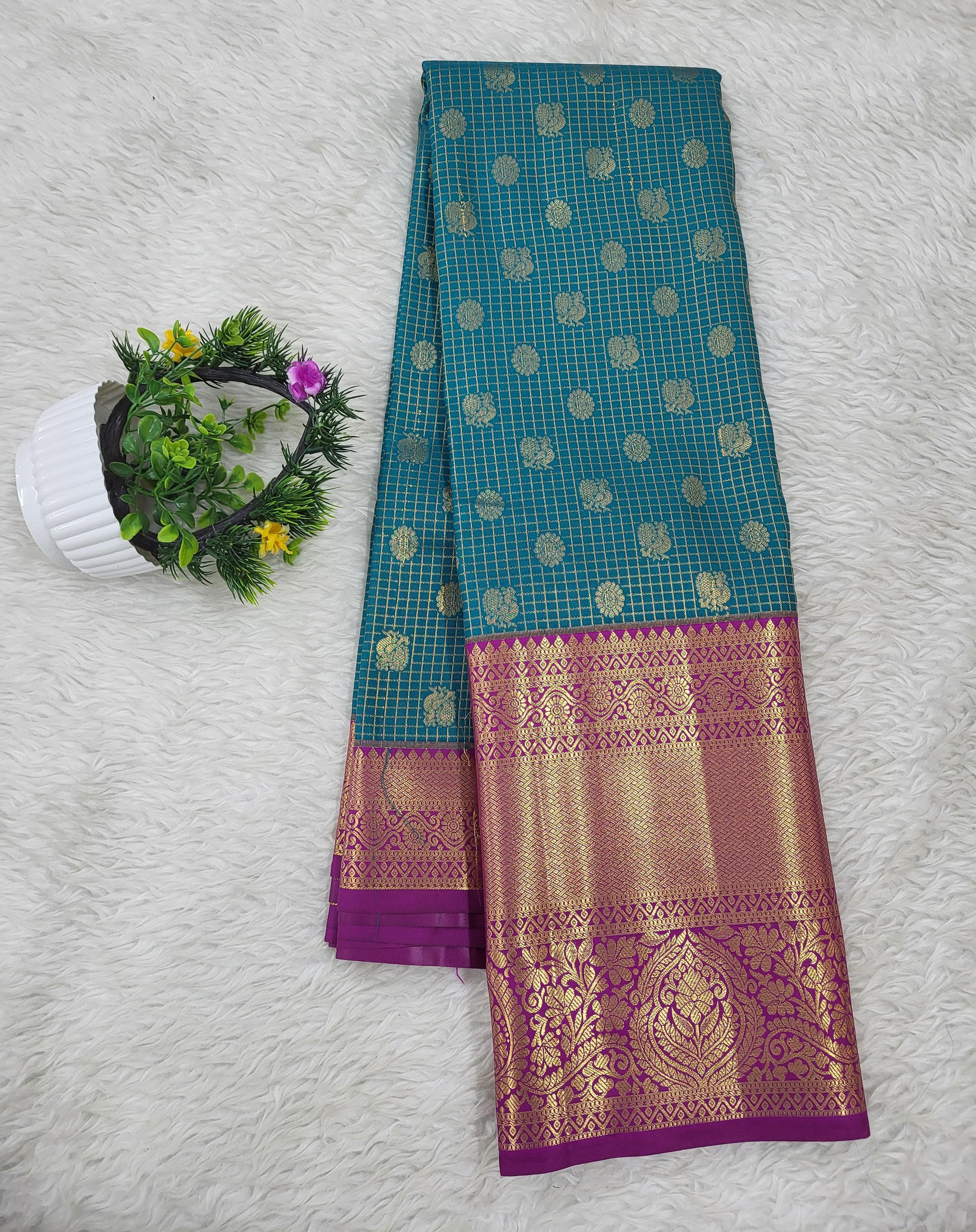 Semi kanchipattu Resham Cheeks Saree