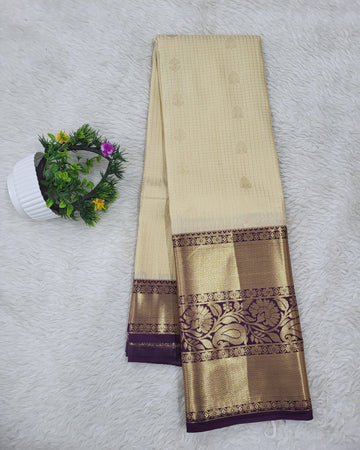 Semi kanchipattu Resham Cheeks Saree