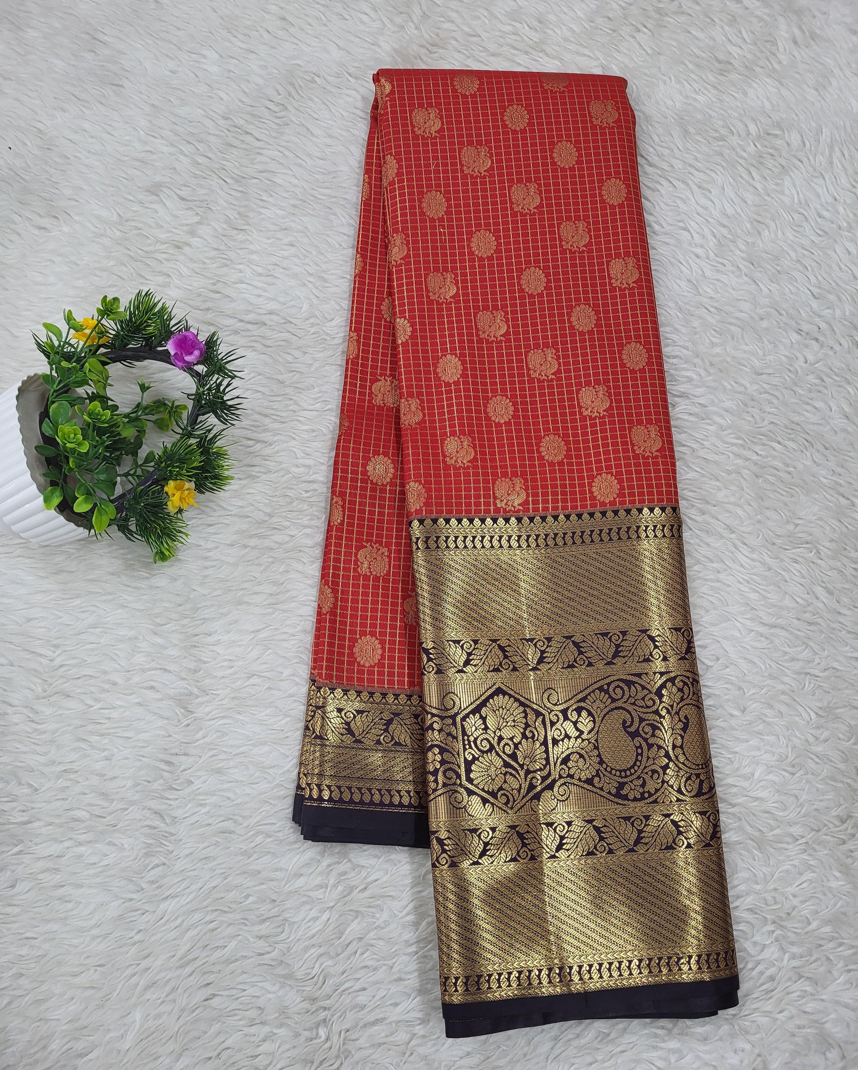 Semi kanchipattu Resham Cheeks Saree