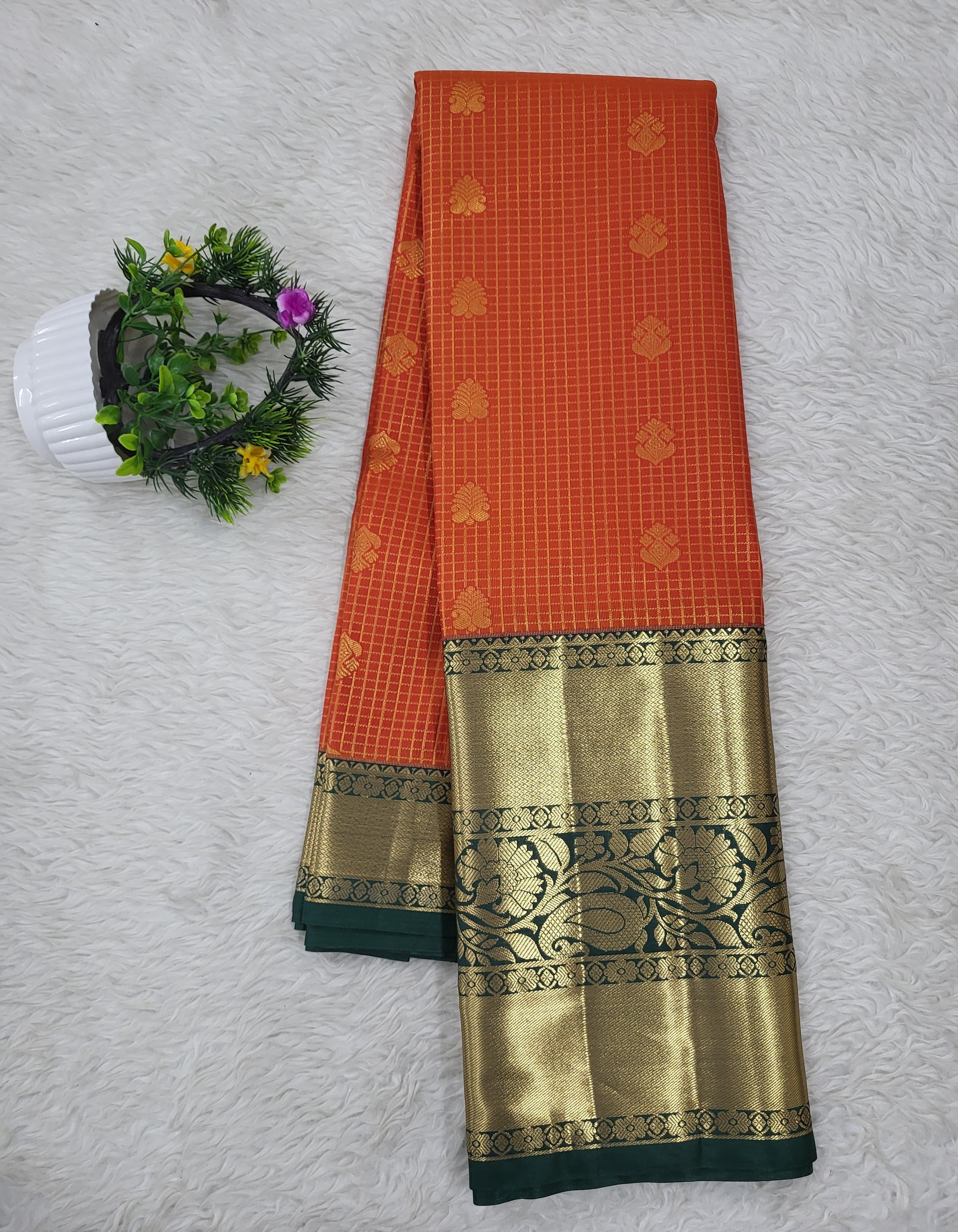 Semi kanchipattu Resham Cheeks Saree