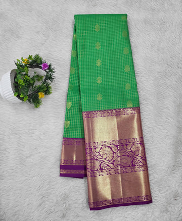 Semi kanchipattu Resham Cheeks Saree