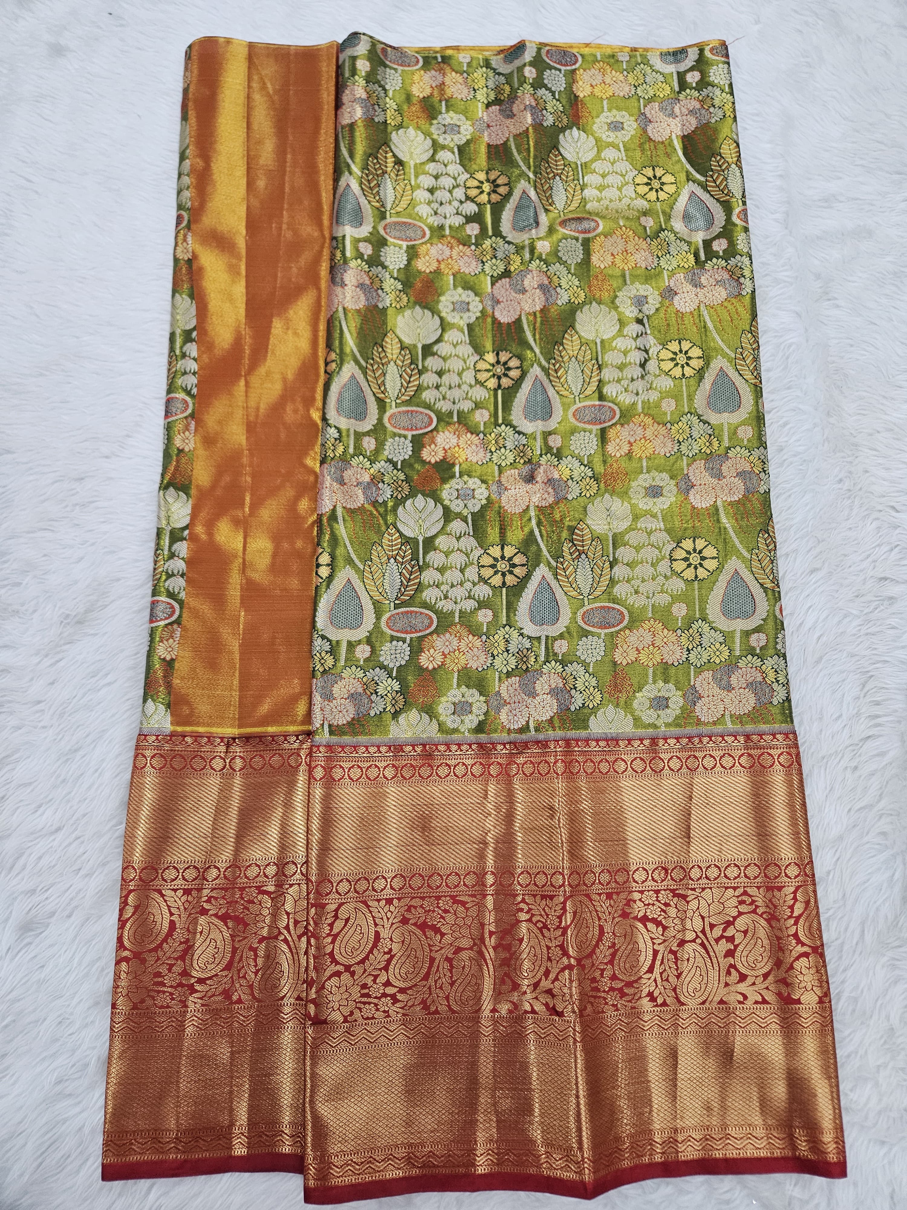 (5–10 Year) Lehenga – Unstitched (Blouse + Material)